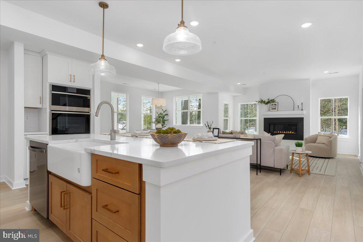 SHADY SIDE - Residential