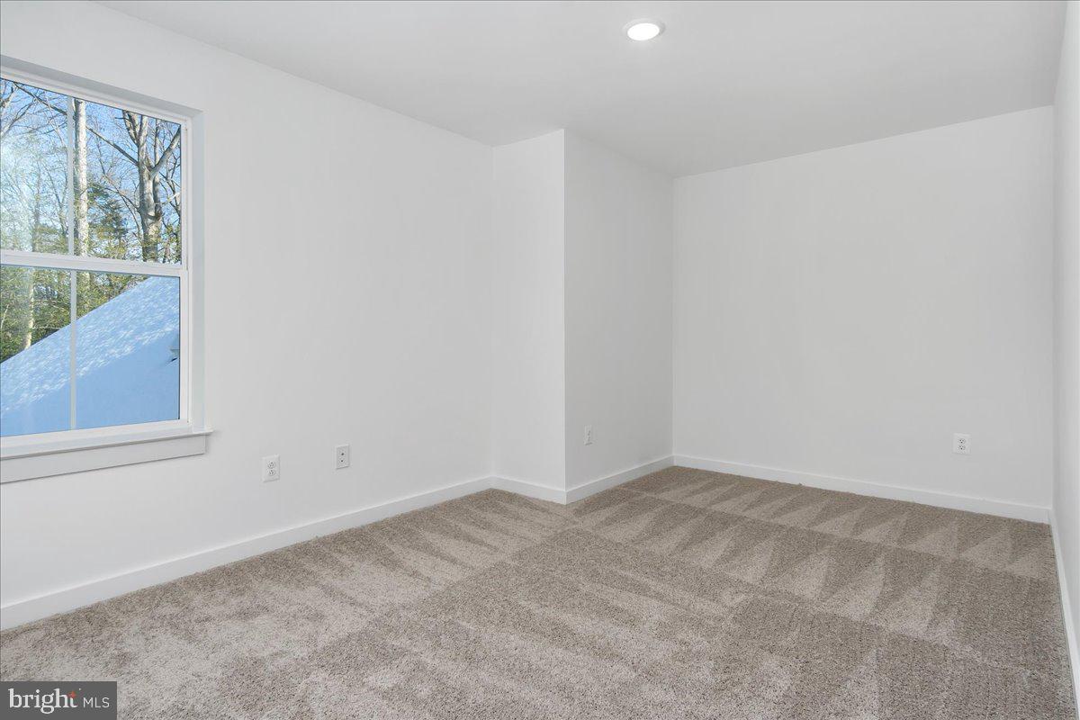 SHADY SIDE - Residential