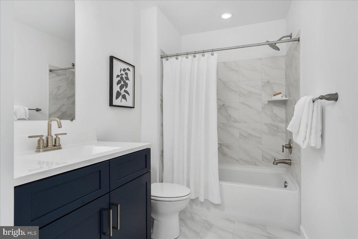 SHADY SIDE - Residential