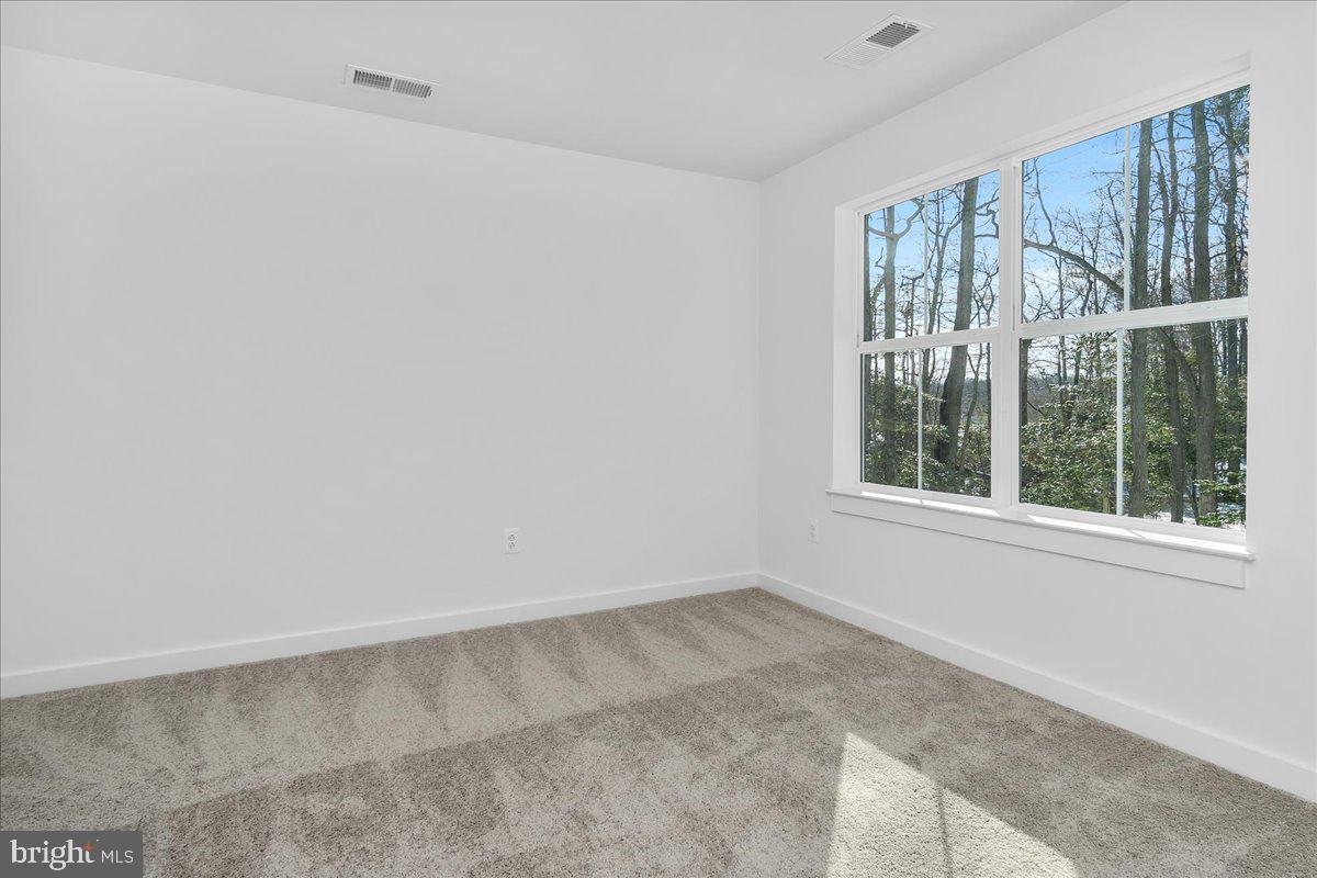 SHADY SIDE - Residential