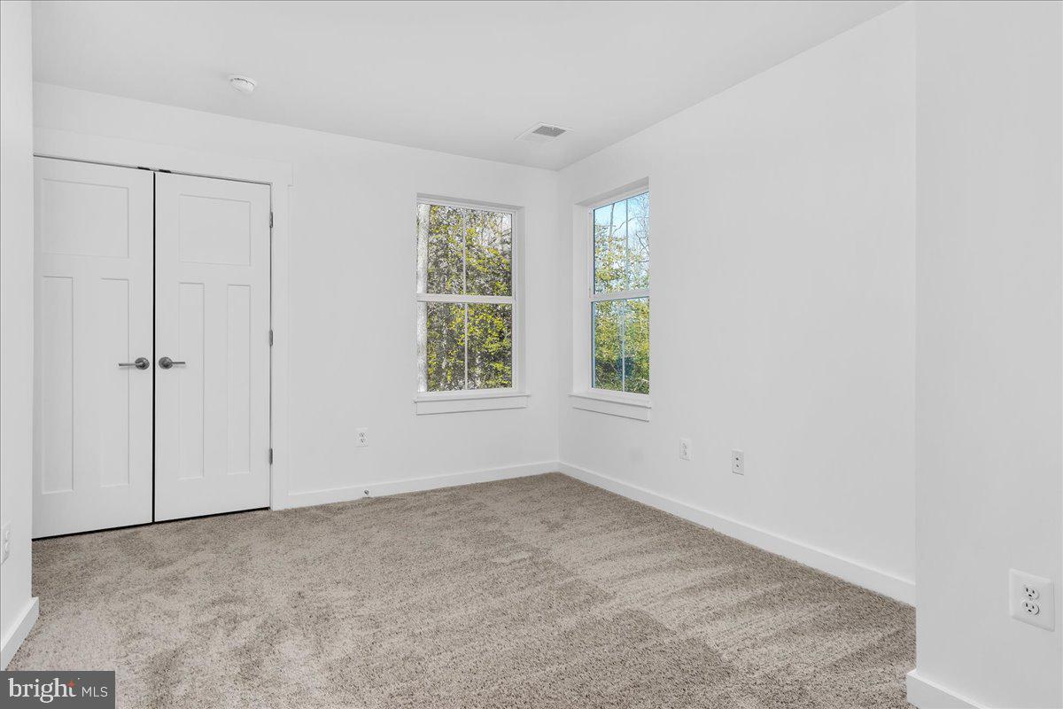 SHADY SIDE - Residential