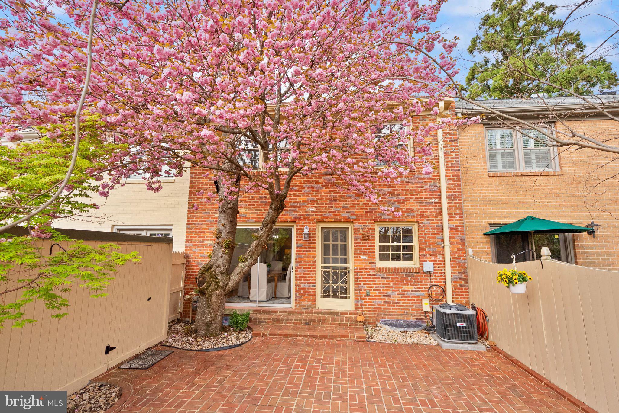 CHARLESTOWN - Residential