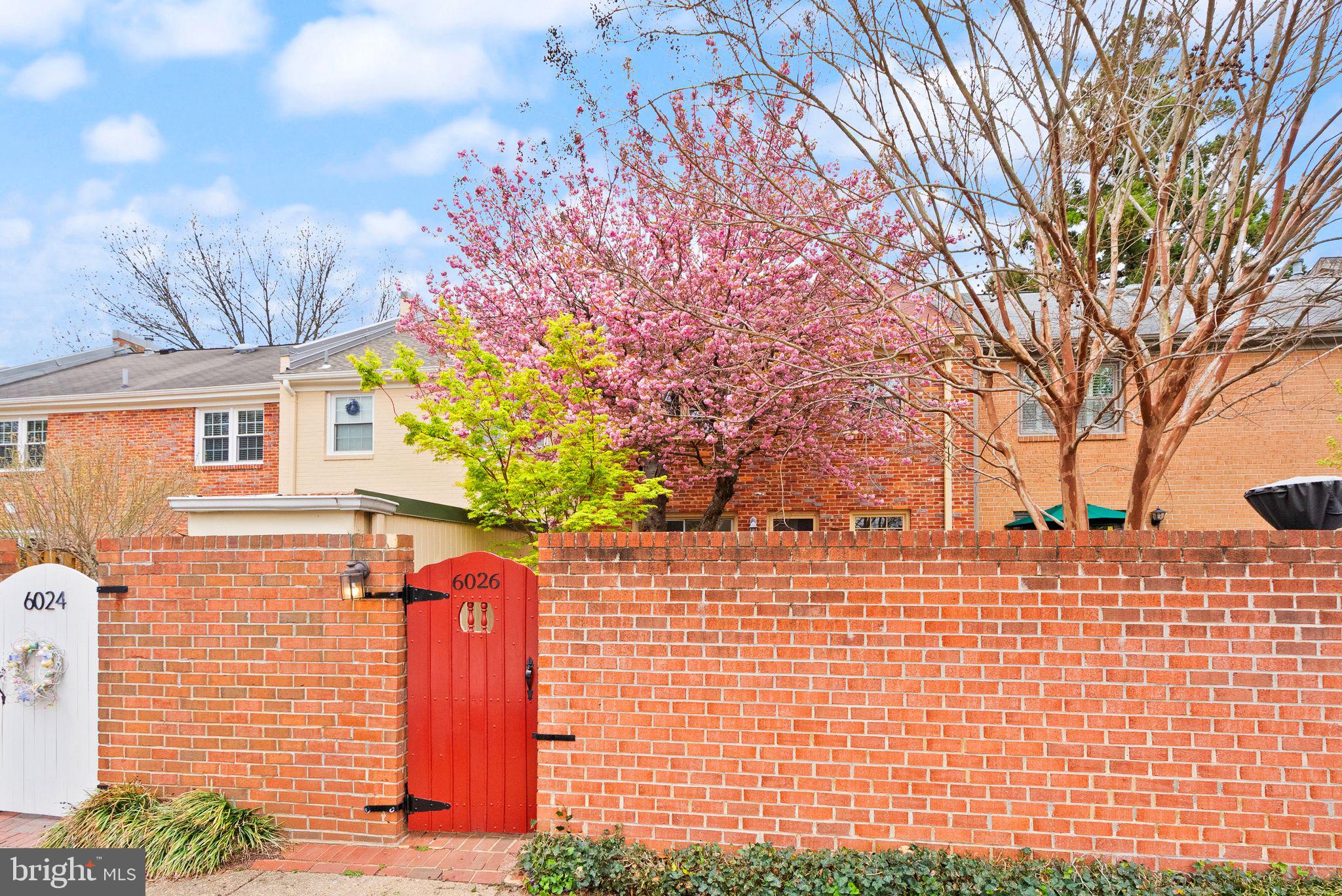 CHARLESTOWN - Residential