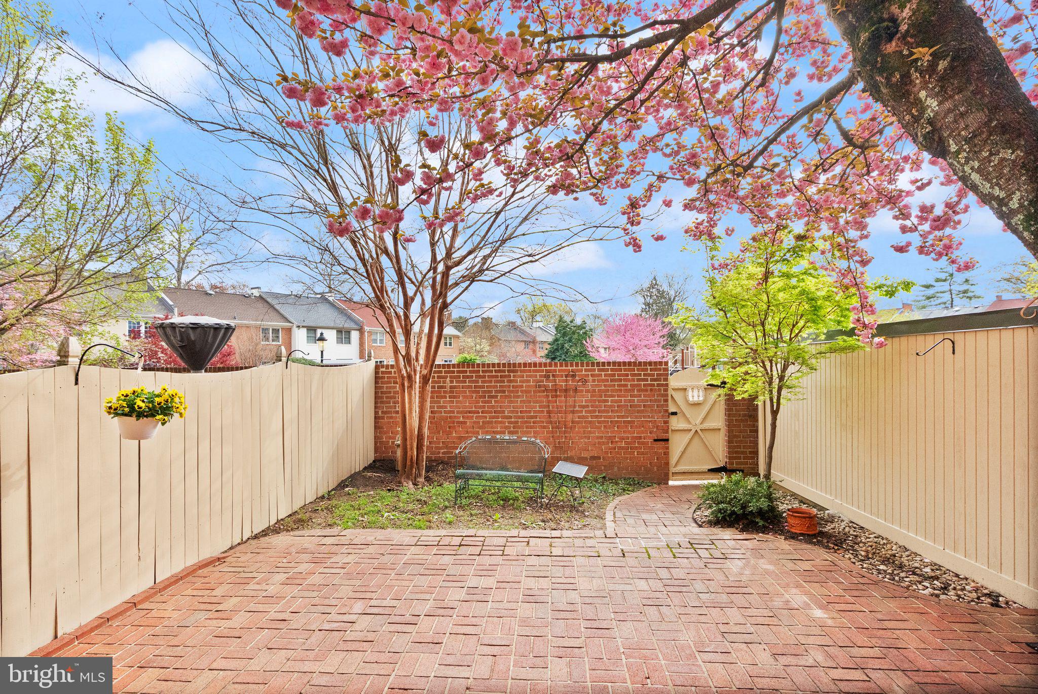 CHARLESTOWN - Residential