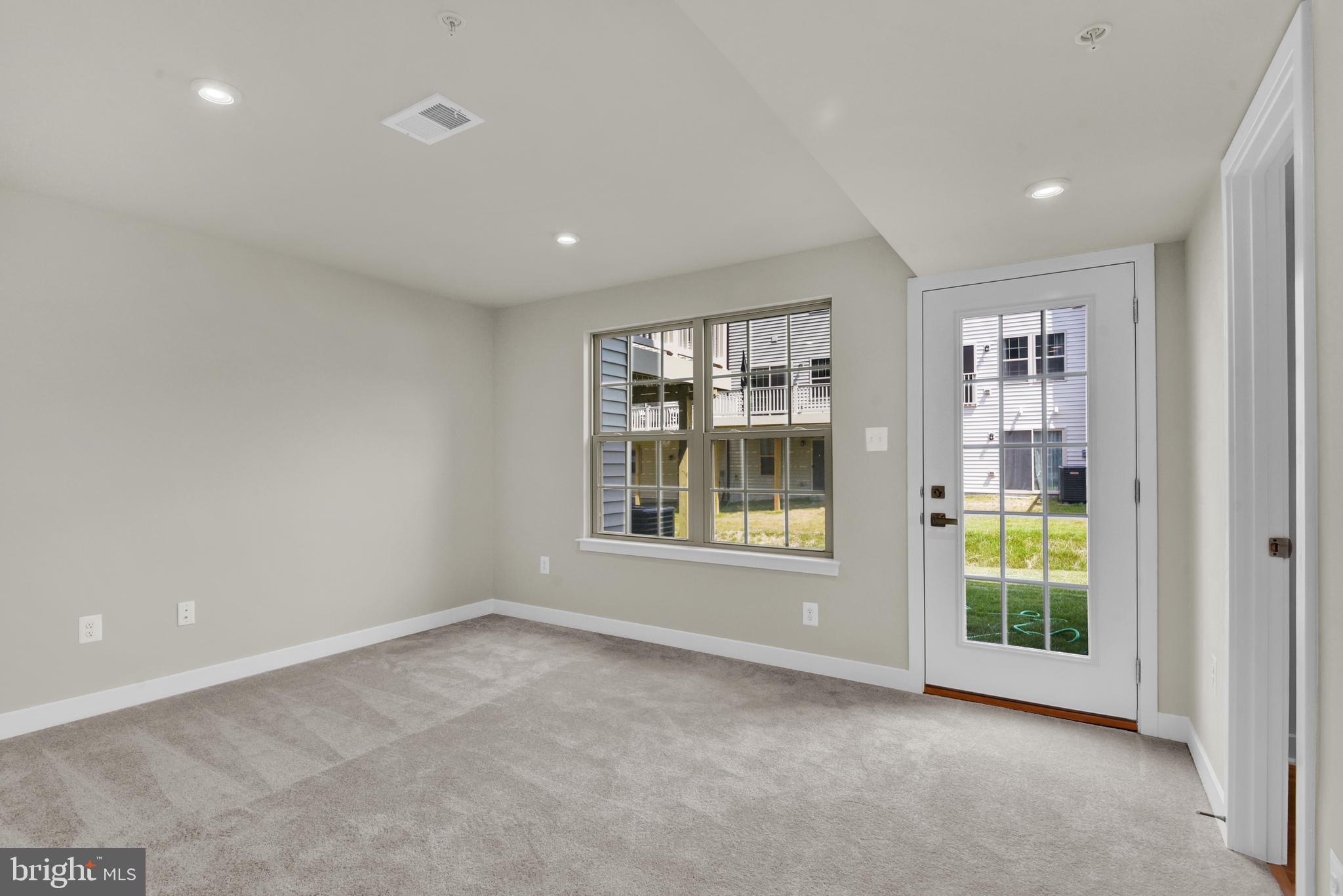 PARKSIDE - Residential