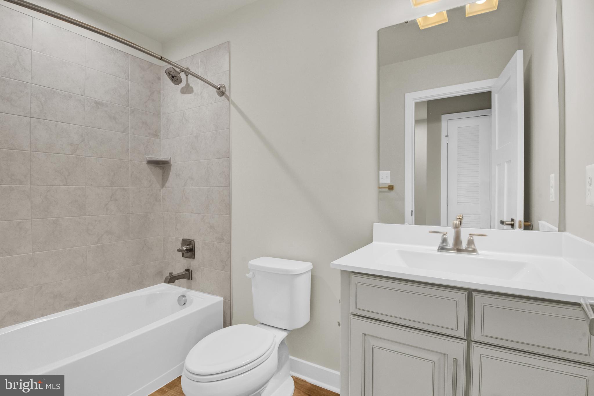 PARKSIDE - Residential