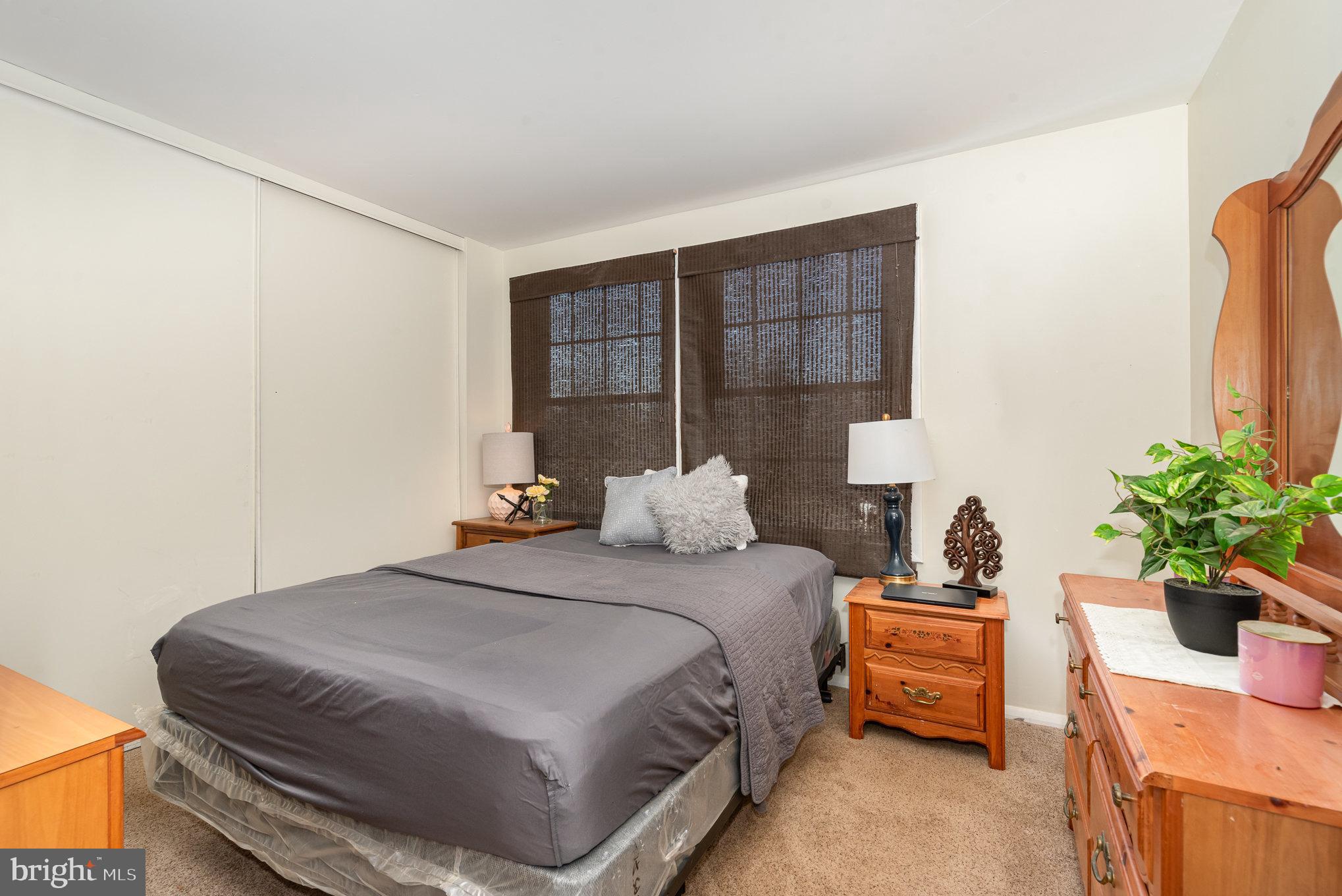 COUNTRYSIDE - Residential