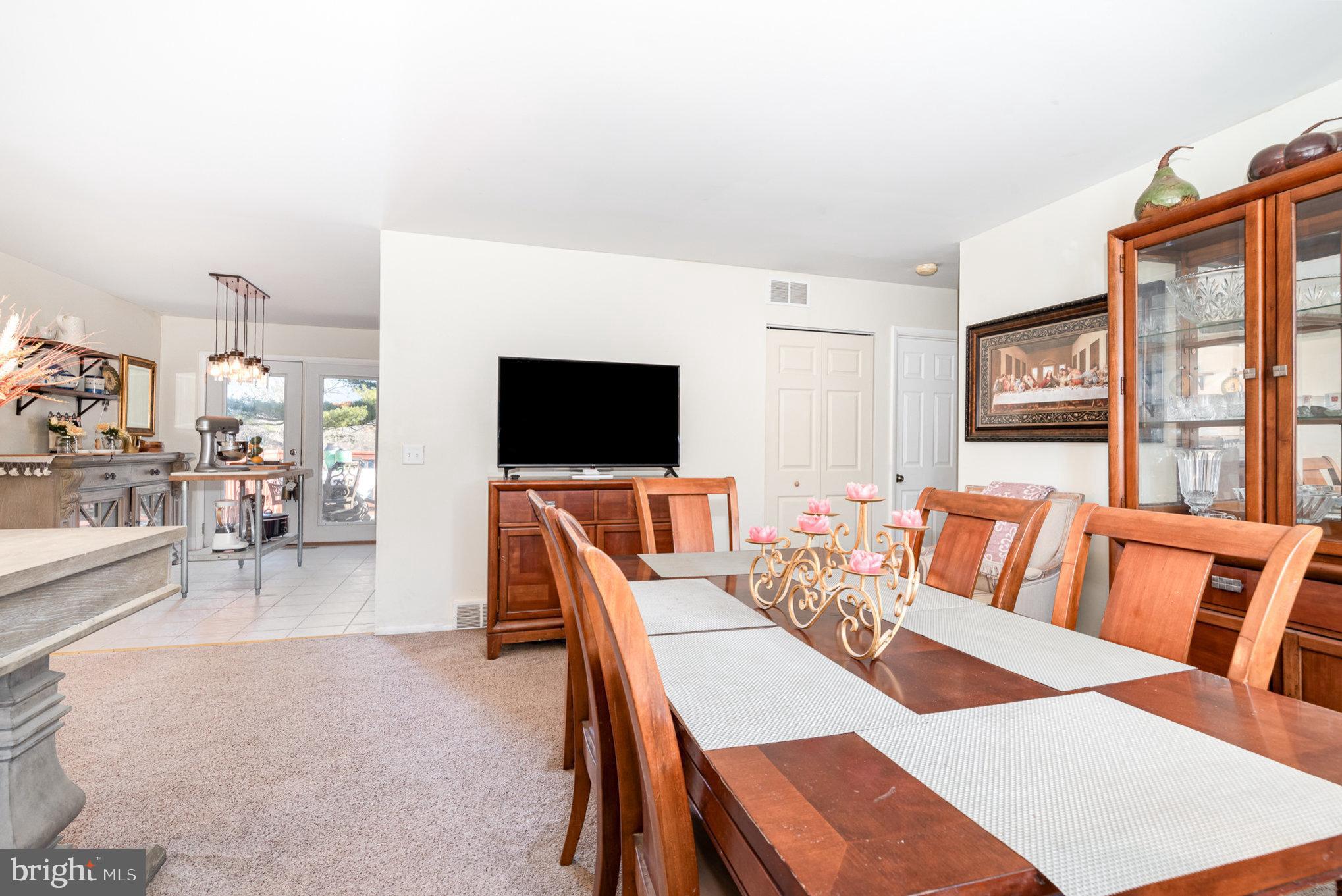 COUNTRYSIDE - Residential