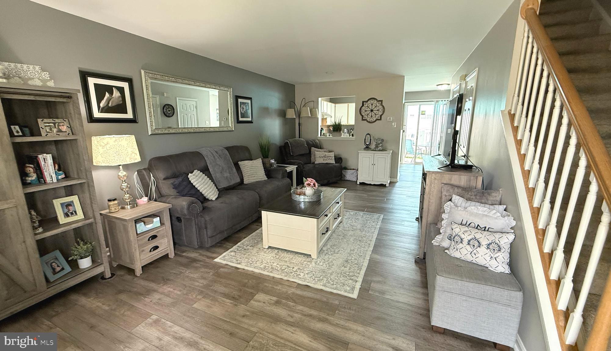 802 DARRETT COURT