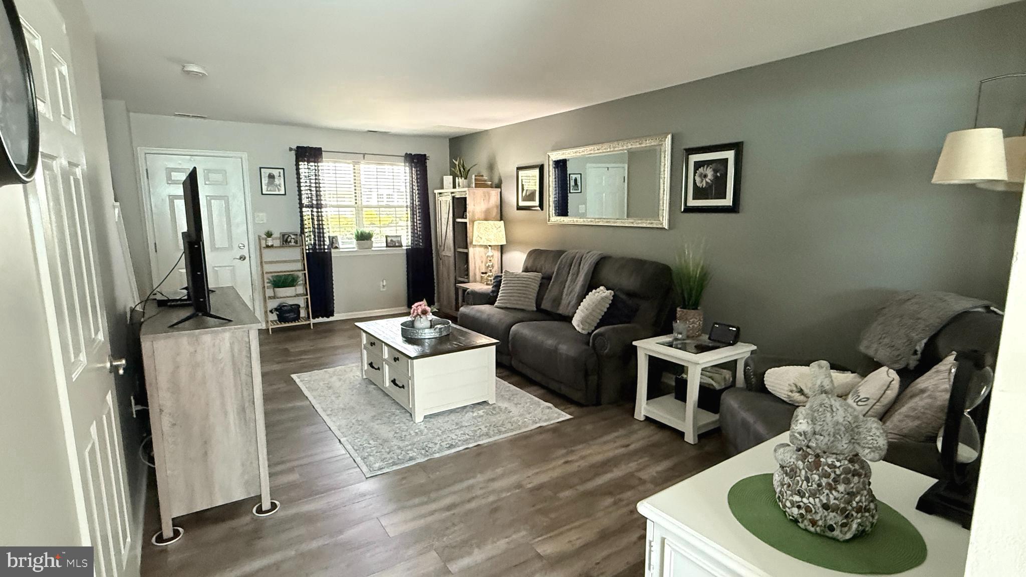 802 DARRETT COURT