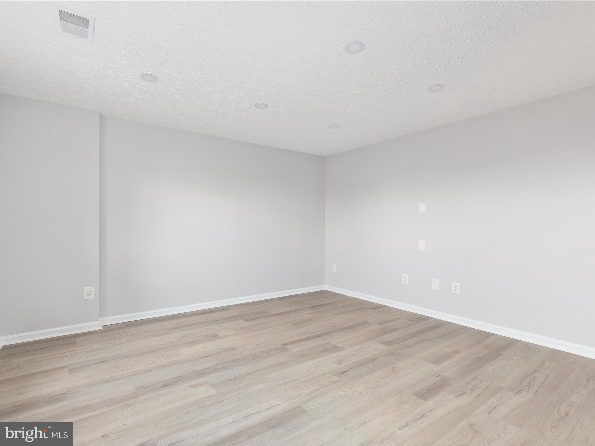 6320 LIGHTBURN COURT