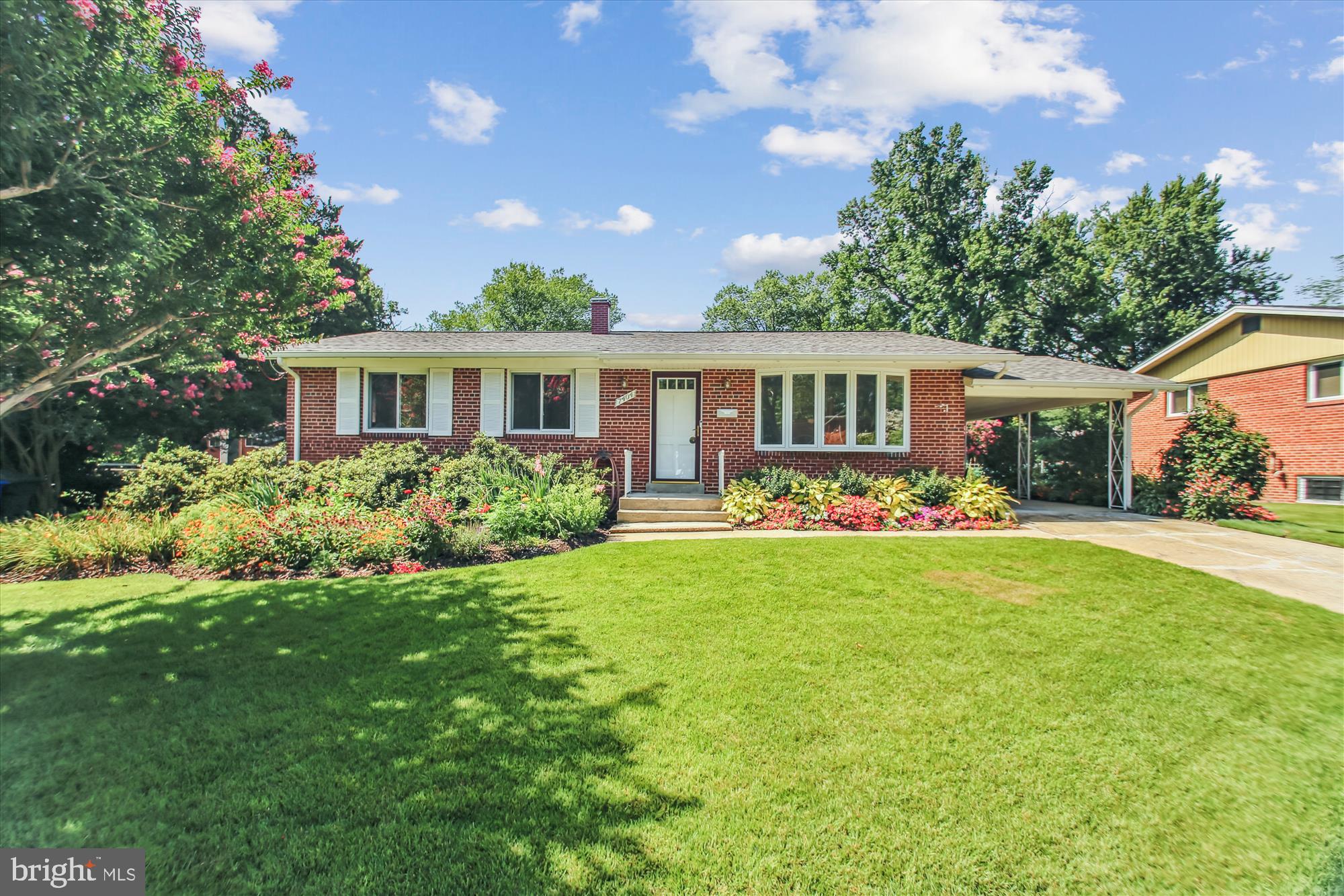 Bright & Sunny*Beautiful Hardwoods*Top Quality New Deck*Nice Landscaping*Recent Architectural Roof & Energy Star Windows*Updated Kitchen & Bathrooms*Hiker/Biker path entrance between 7604 & 7606 Sweetbriar Dr to Campus & Metro*4 BR & Den/Office*Full Finished Basement*Move in Condition*Dry Basement no sump pump