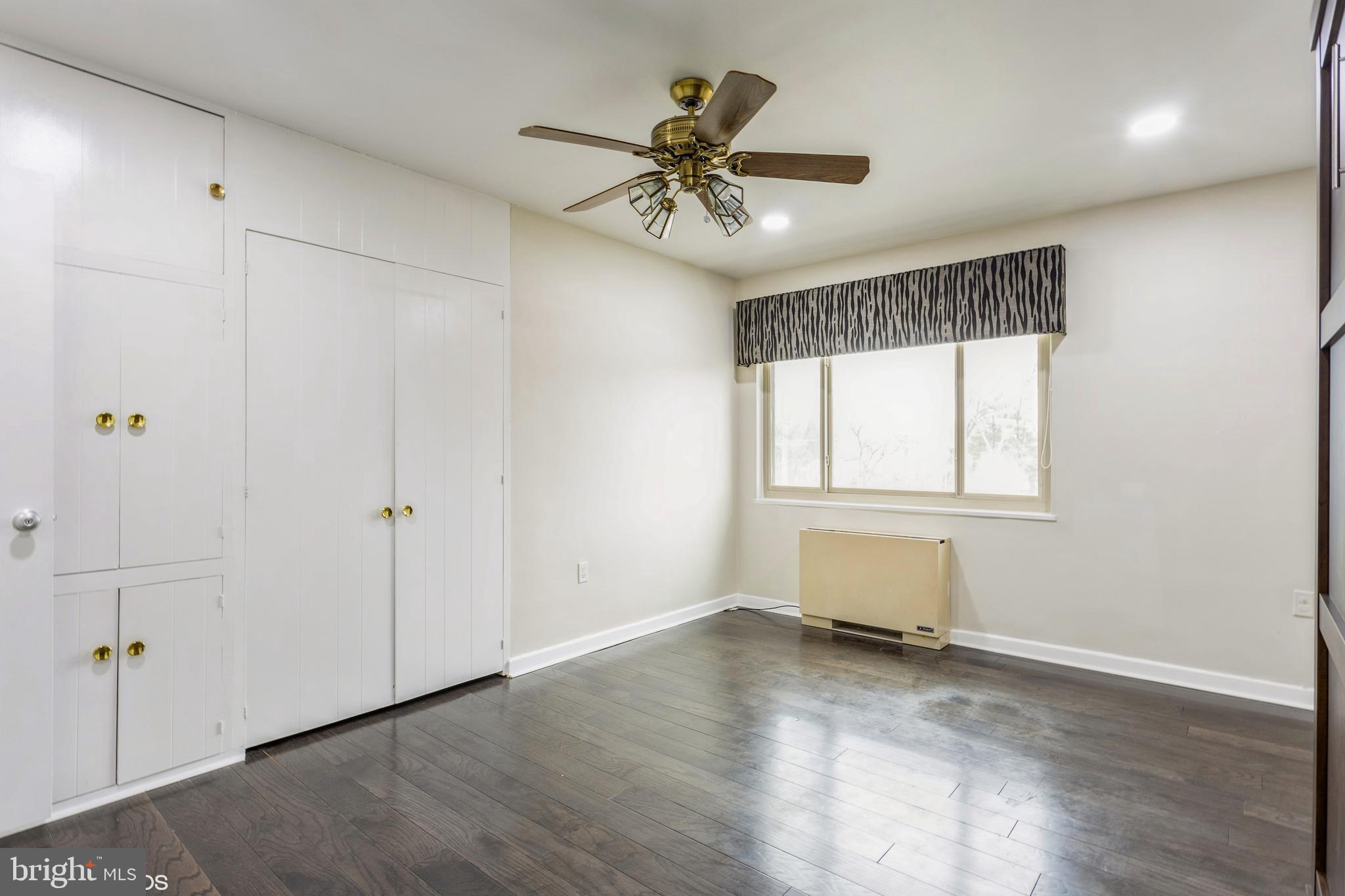 PARK TOWERS WEST - Residential