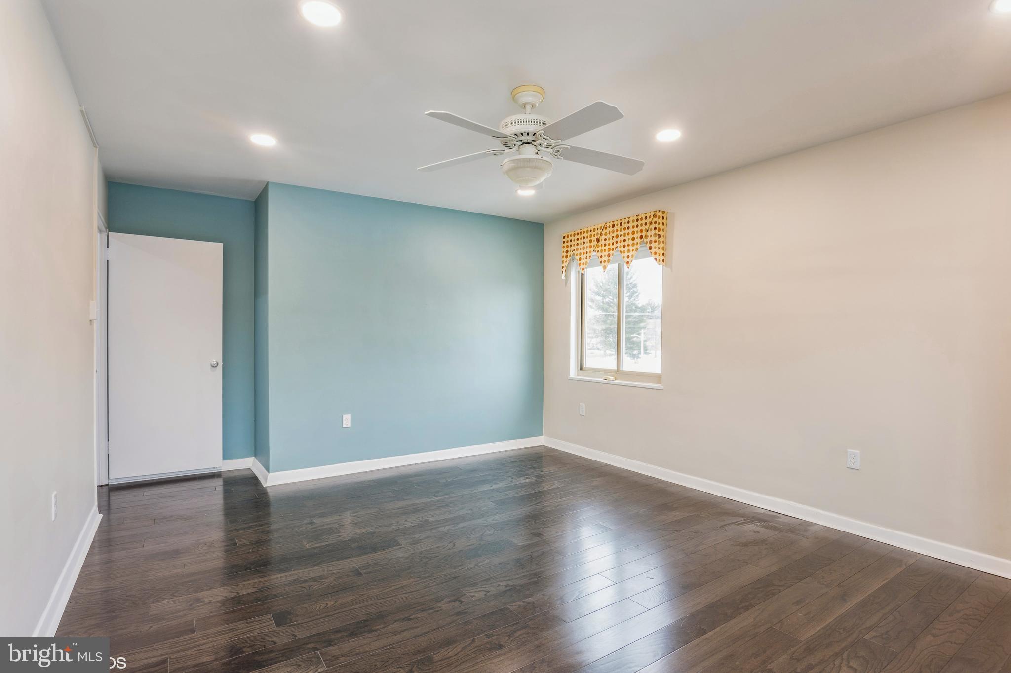 PARK TOWERS WEST - Residential