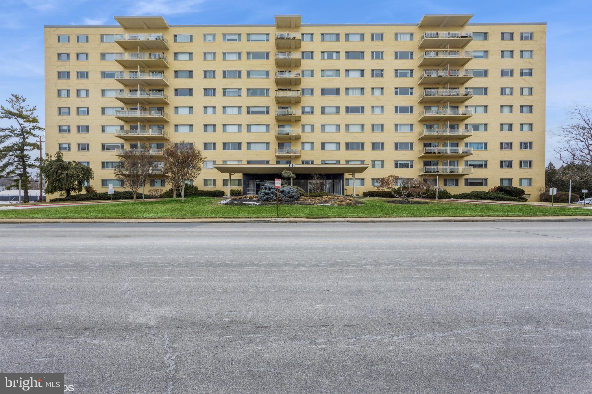 PARK TOWERS WEST - Residential