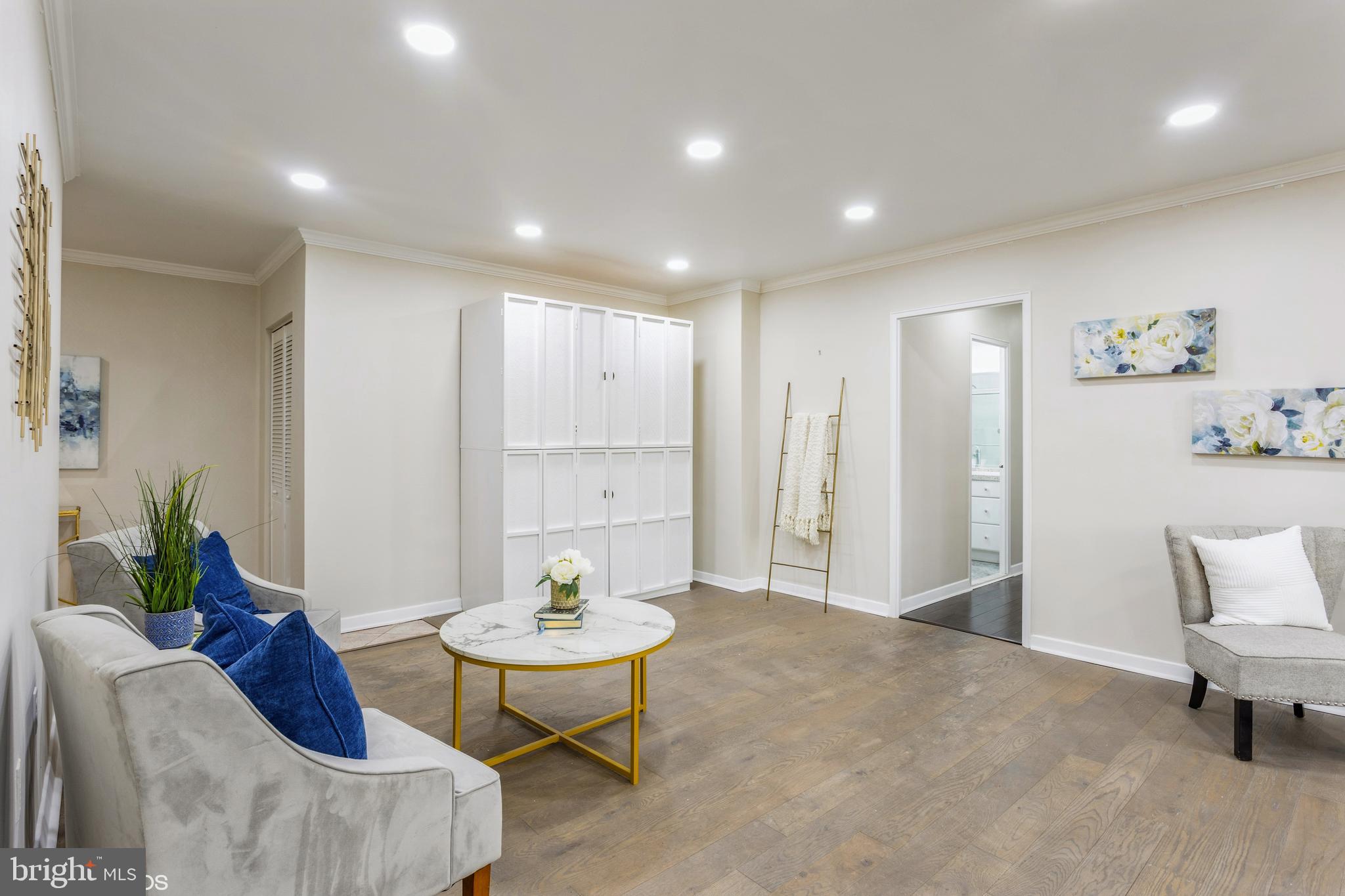 PARK TOWERS WEST - Residential