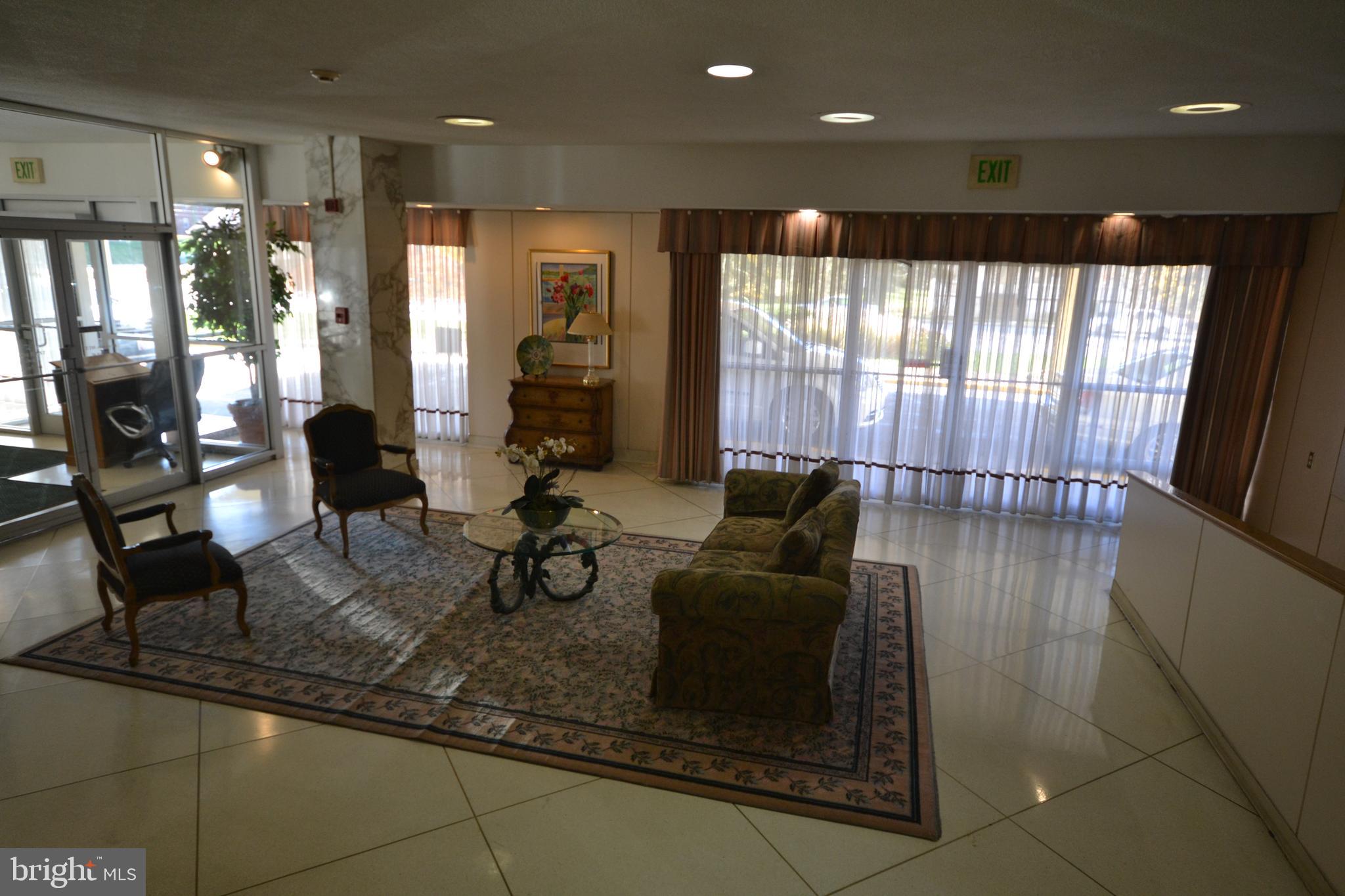 PARK TOWERS WEST - Residential