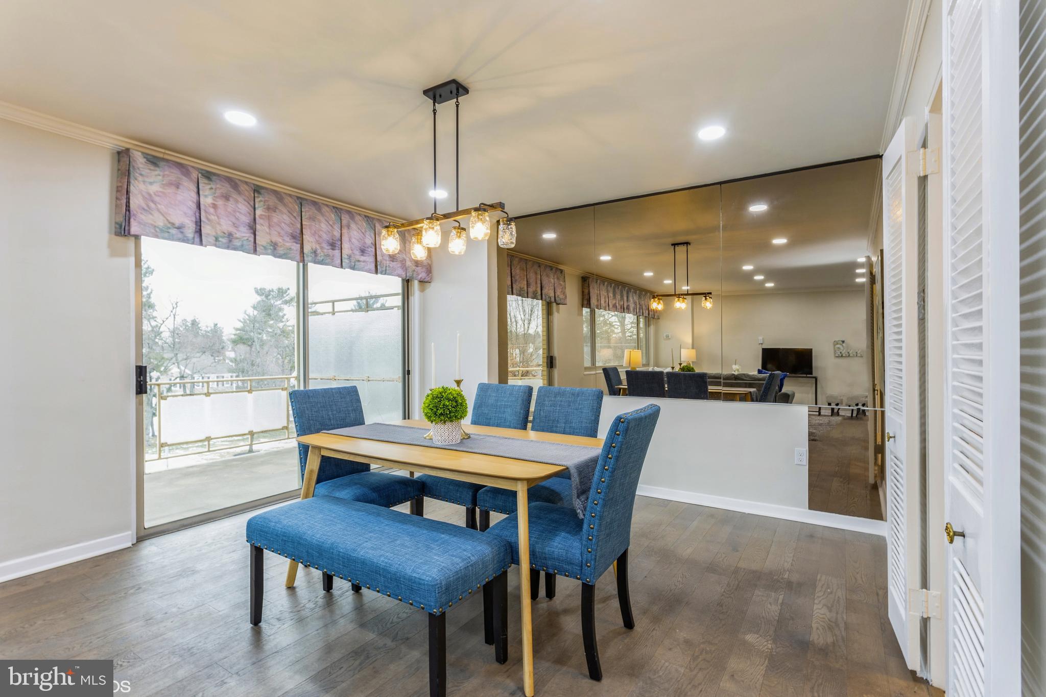 PARK TOWERS WEST - Residential