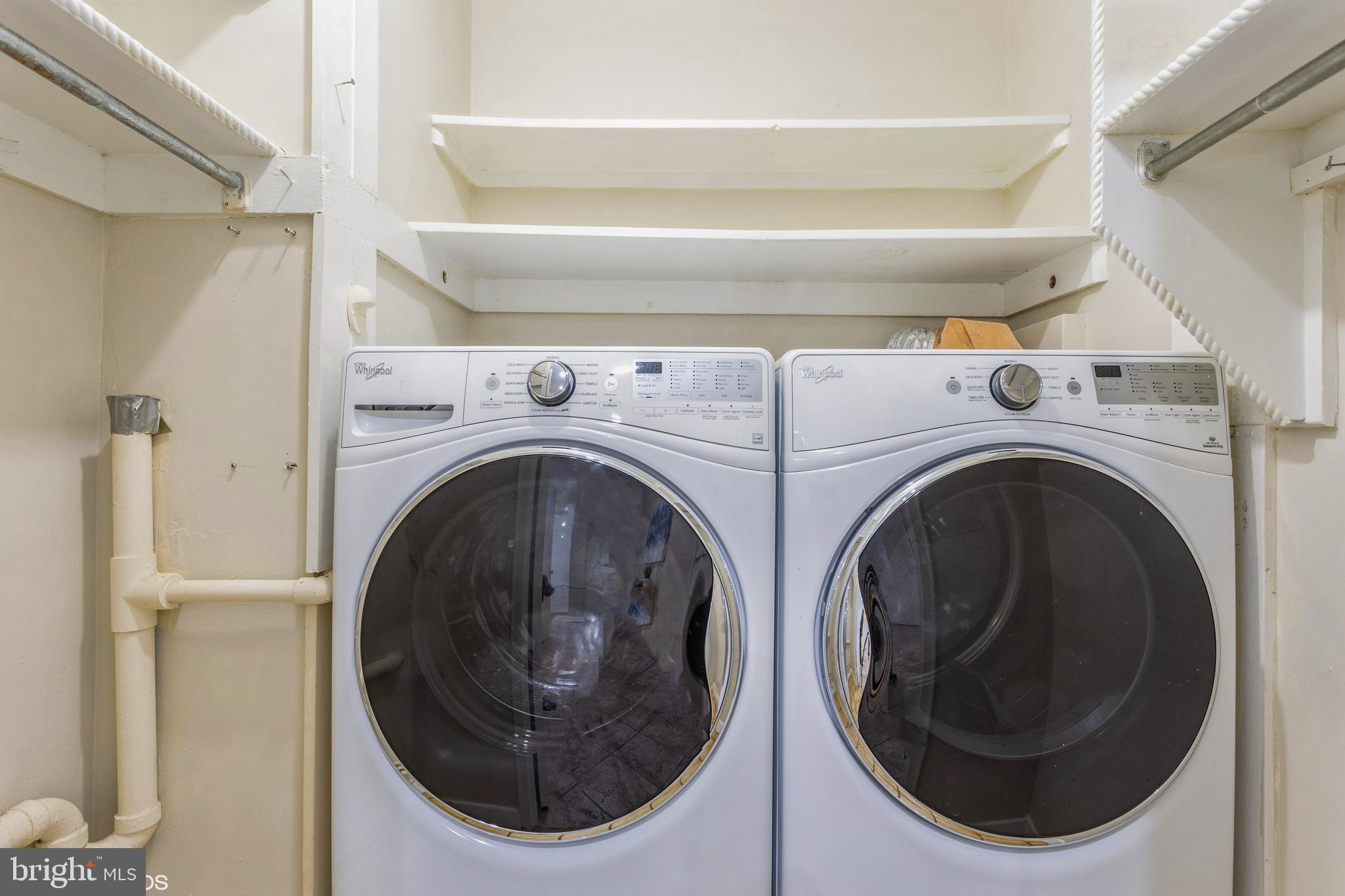 PARK TOWERS WEST - Residential