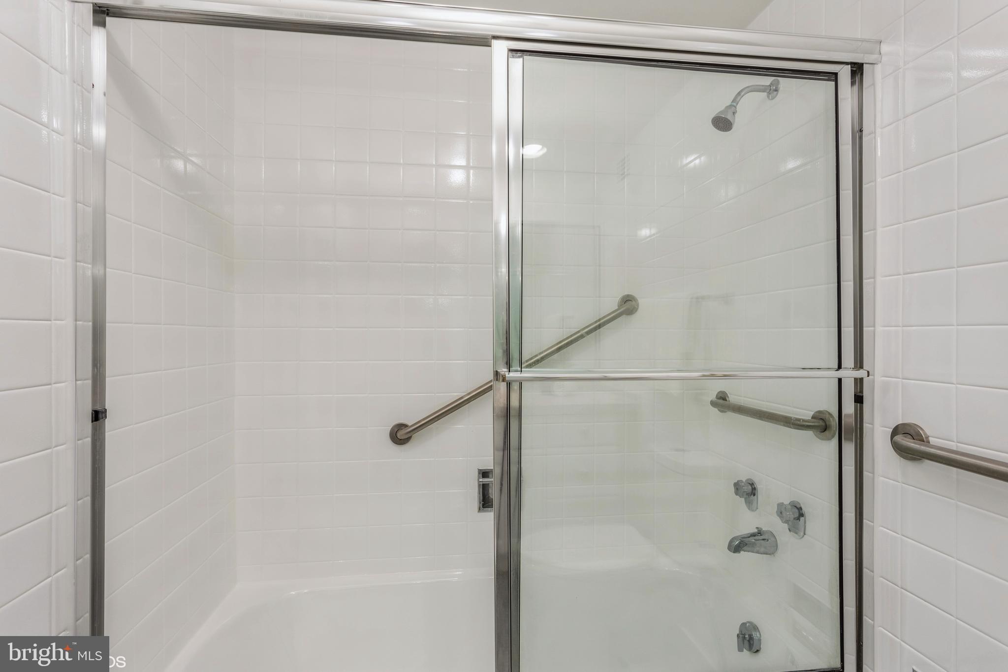 PARK TOWERS WEST - Residential