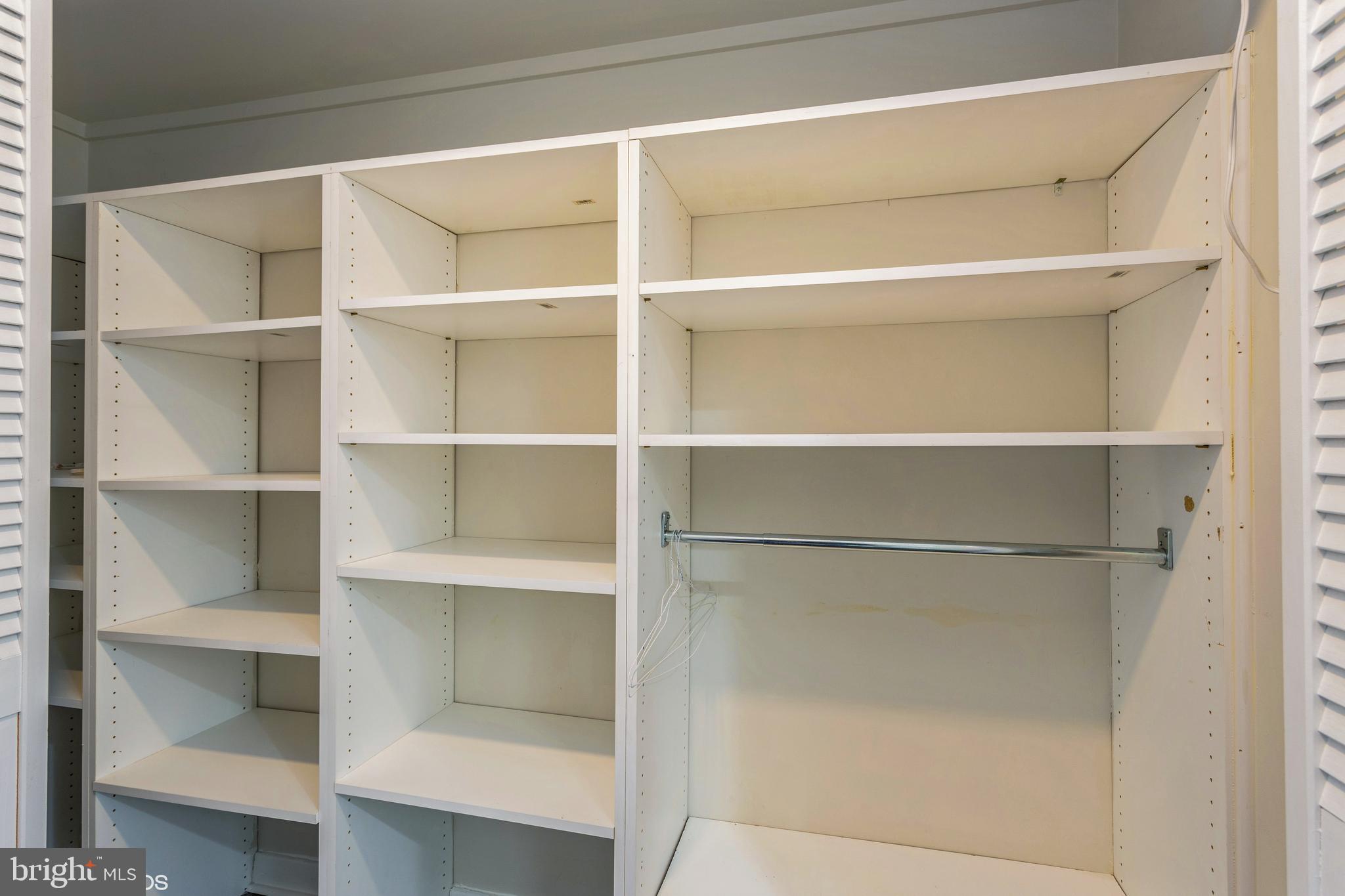 PARK TOWERS WEST - Residential