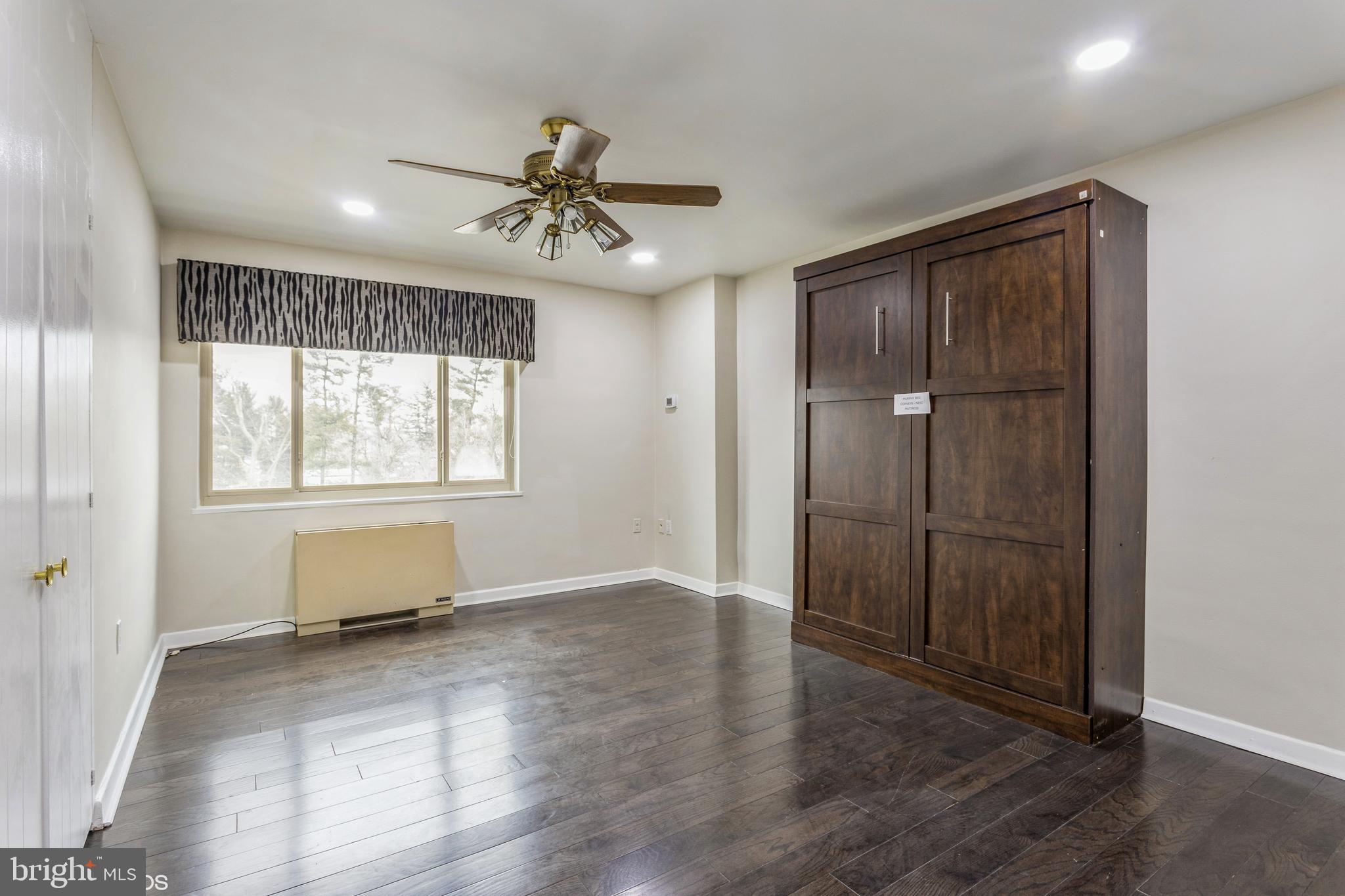 PARK TOWERS WEST - Residential