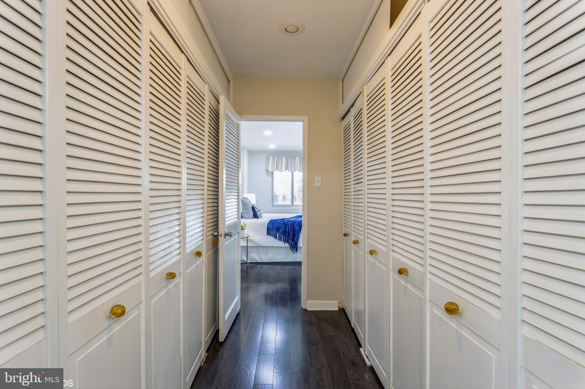 PARK TOWERS WEST - Residential