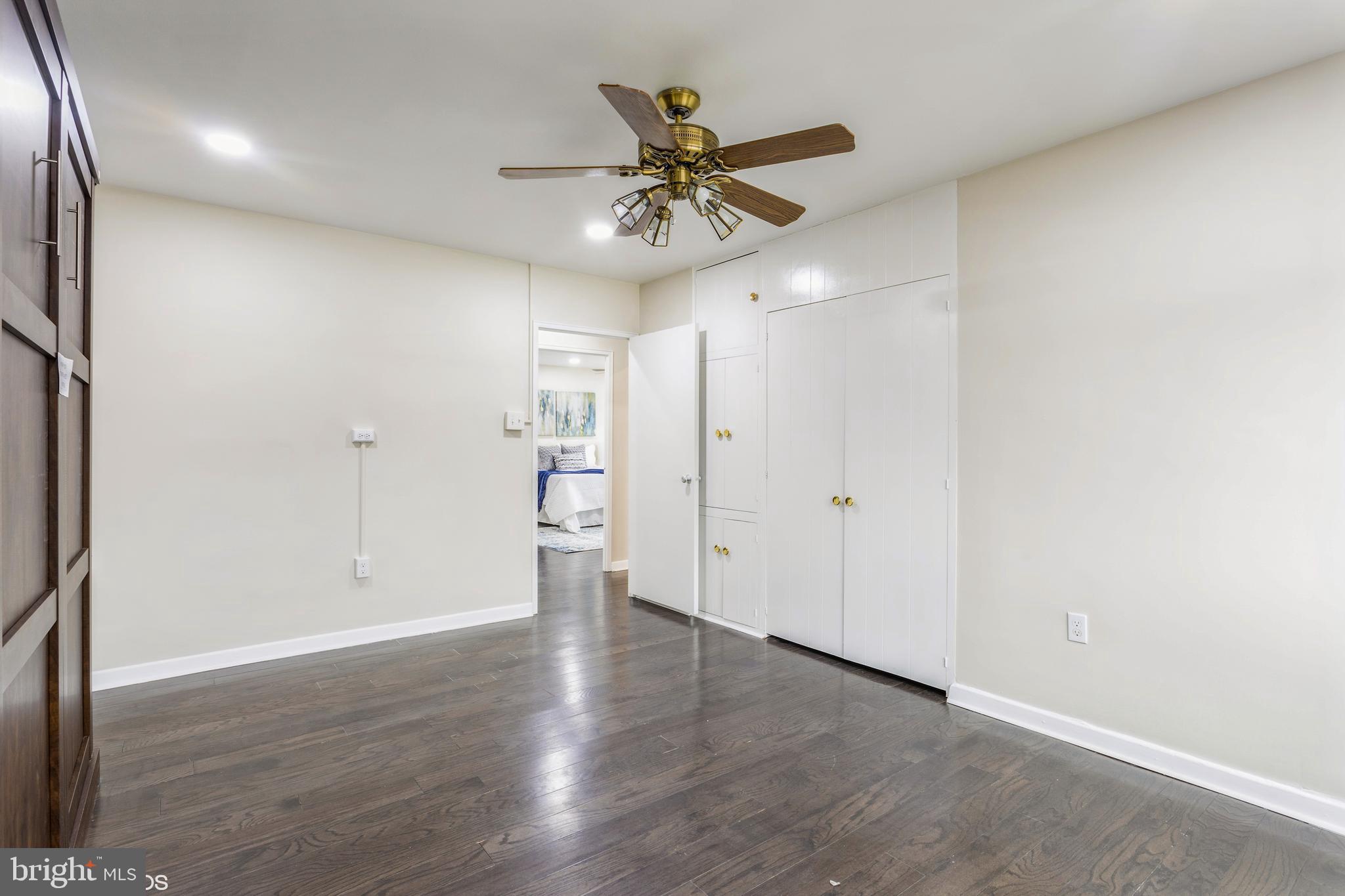 PARK TOWERS WEST - Residential