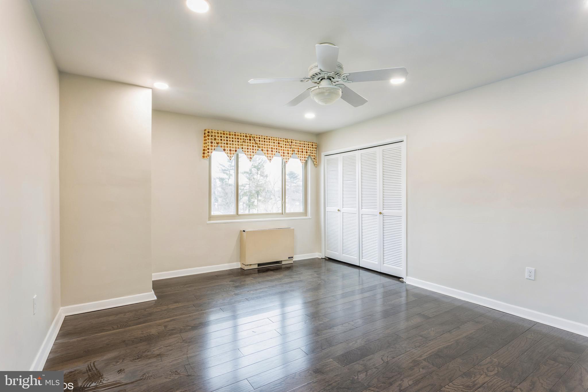 PARK TOWERS WEST - Residential