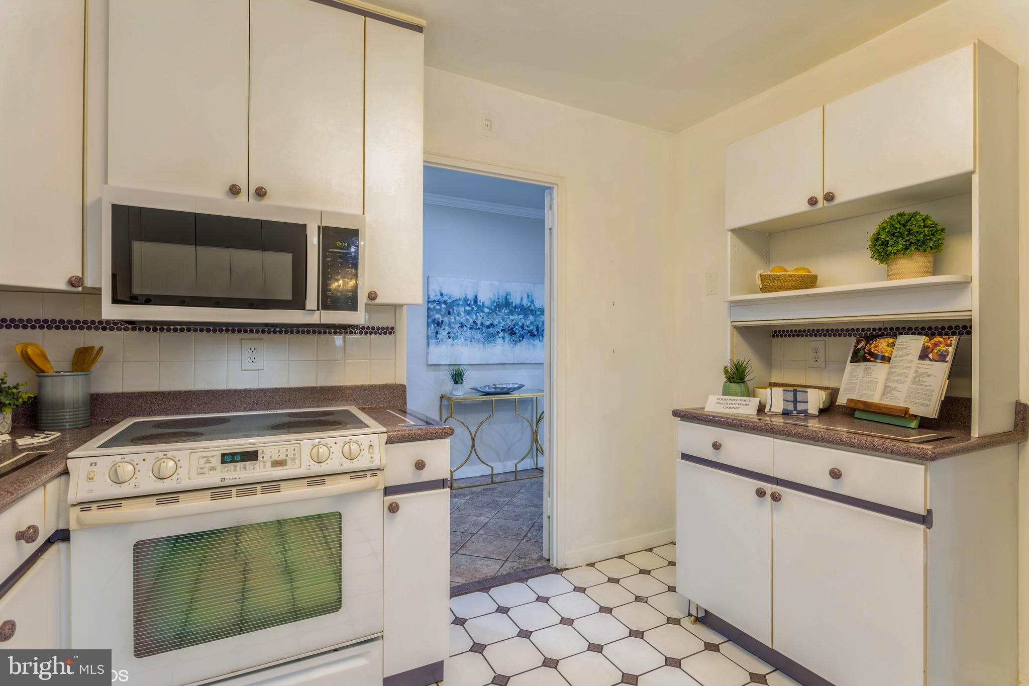 PARK TOWERS WEST - Residential