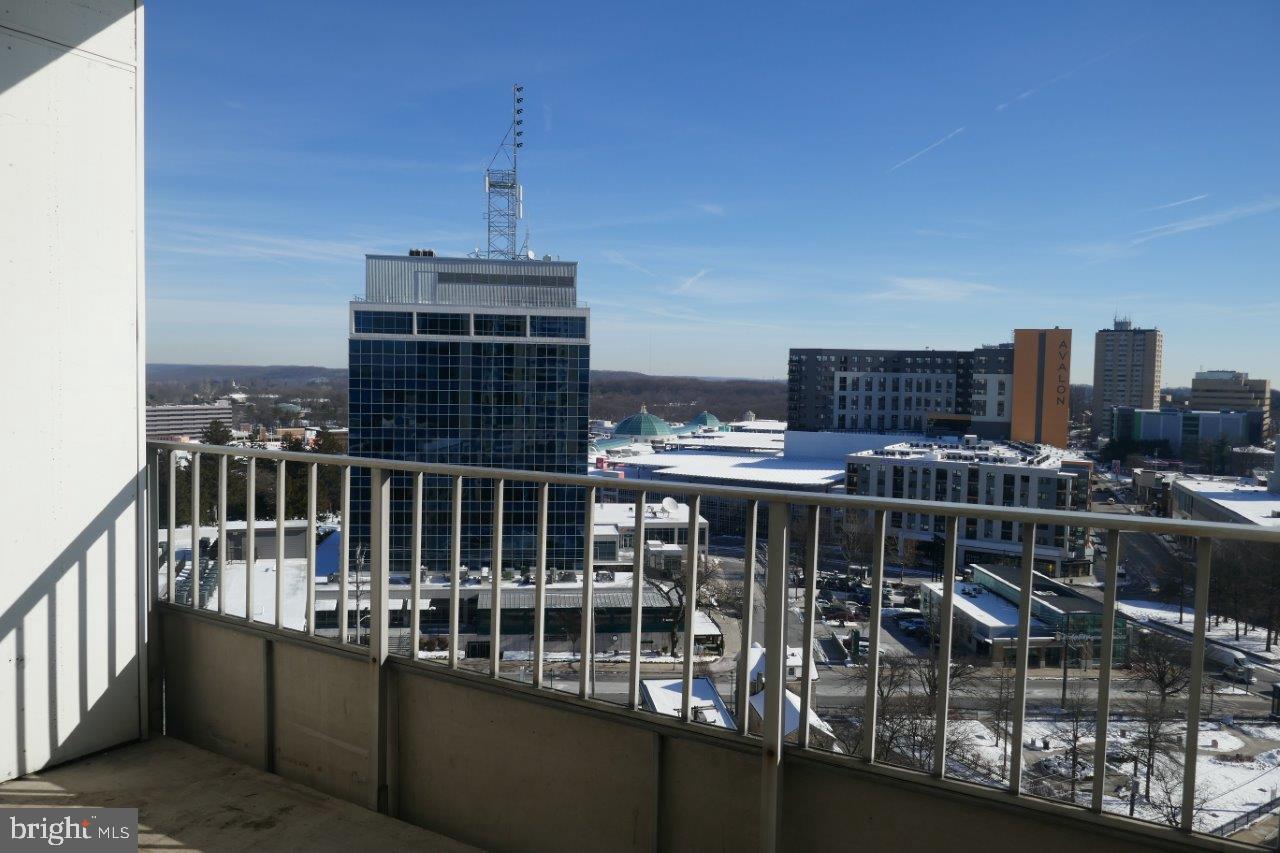 PENTHOUSE CONDOMINIUMS - Residential