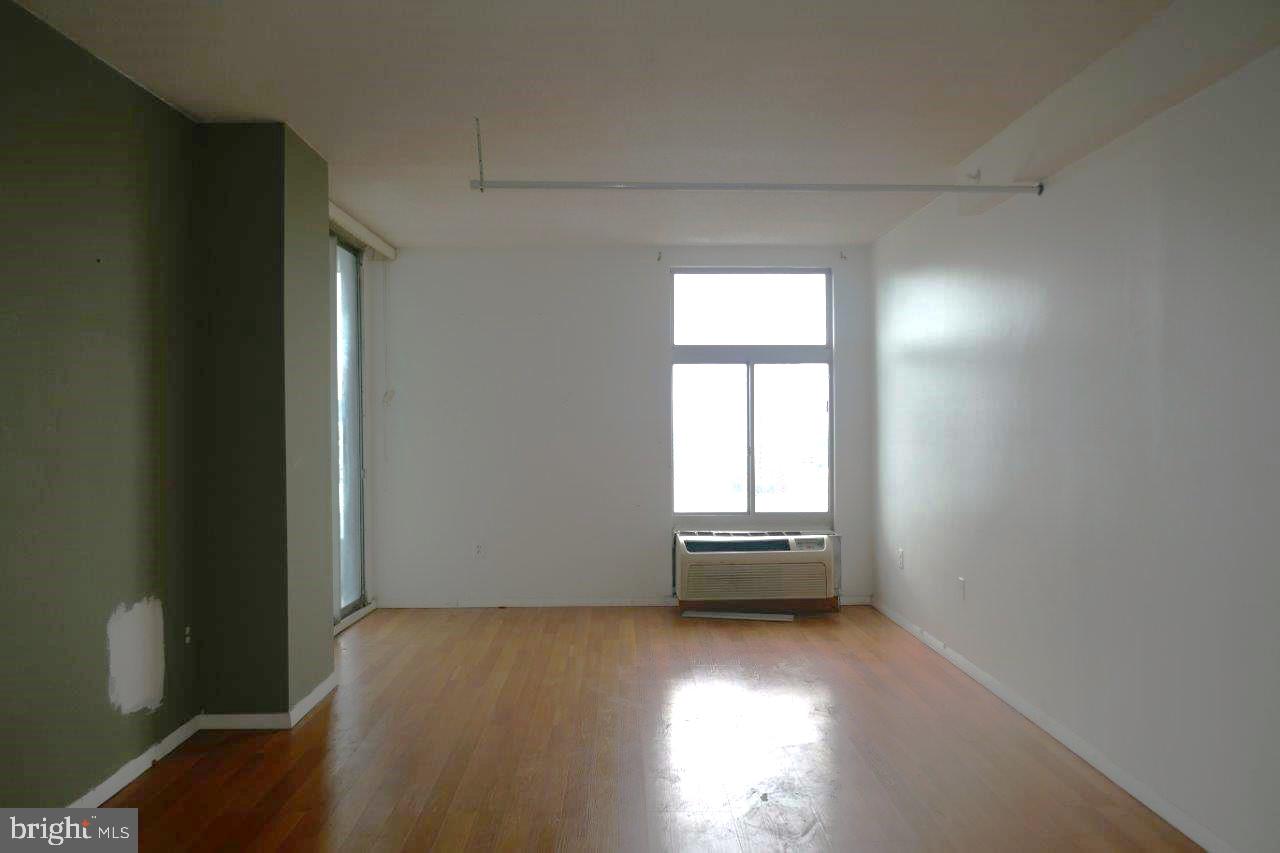 PENTHOUSE CONDOMINIUMS - Residential