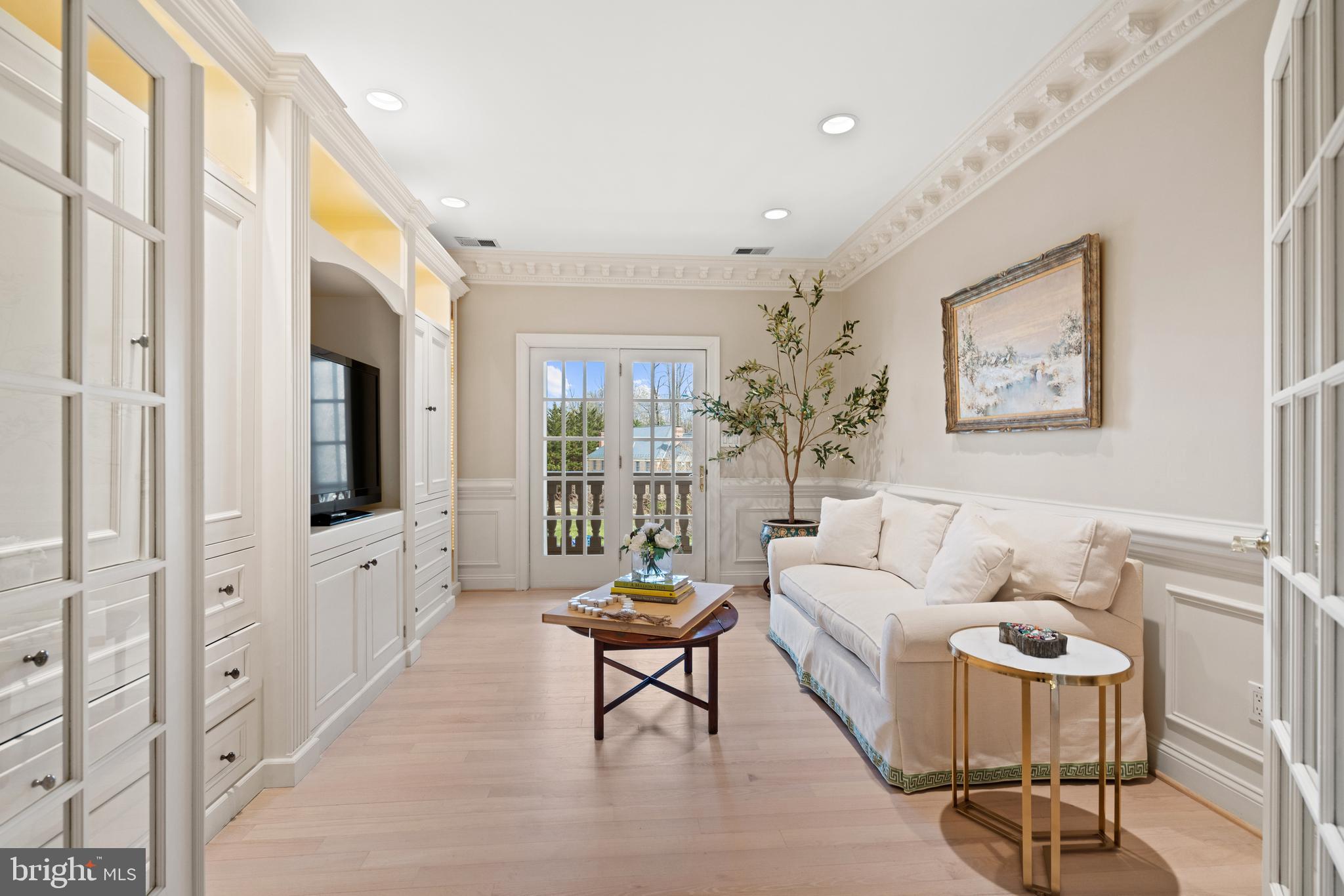 SWINKS MILL WOODS - Residential