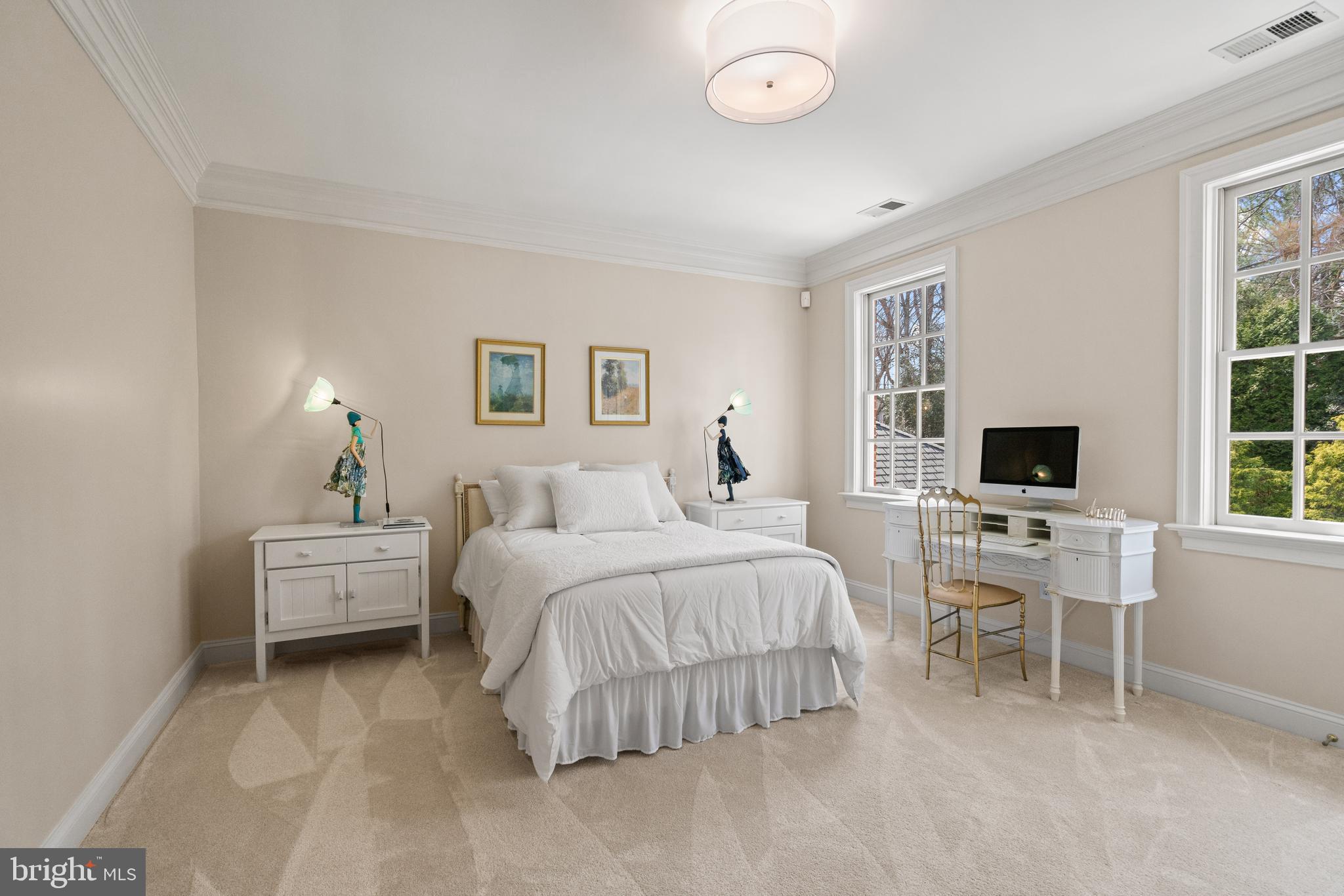 SWINKS MILL WOODS - Residential