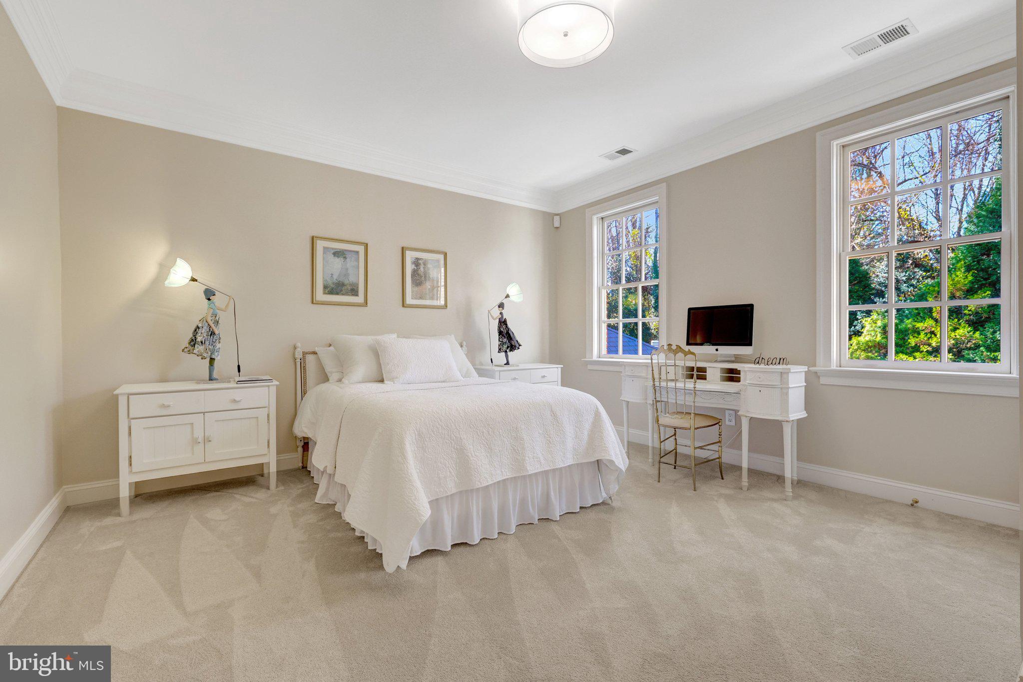 SWINKS MILL WOODS - Residential