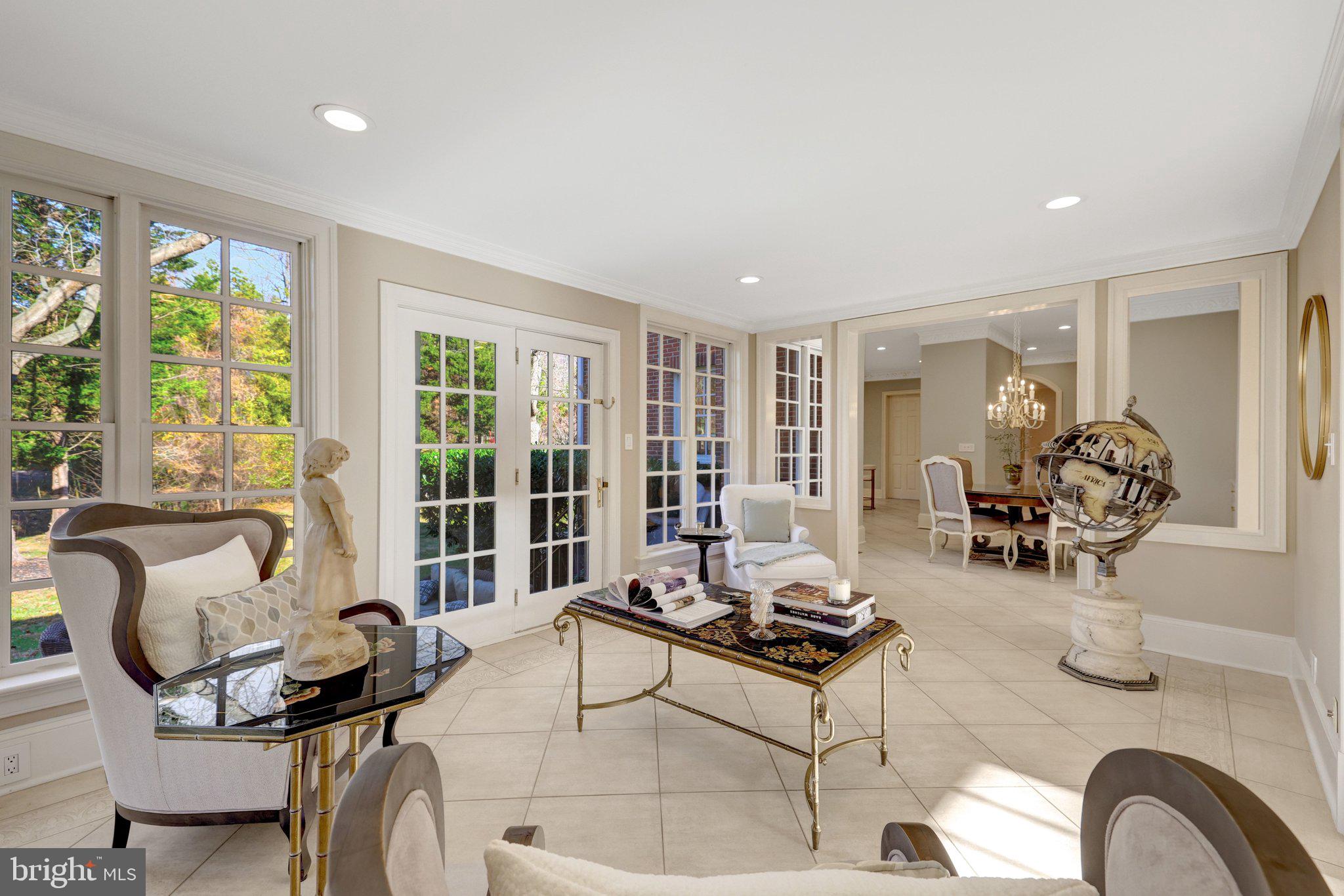 SWINKS MILL WOODS - Residential