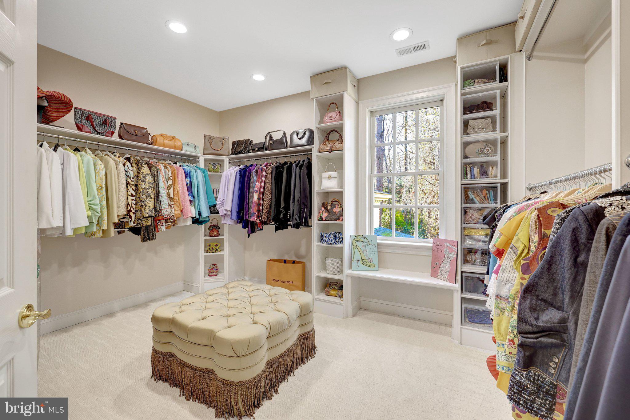 SWINKS MILL WOODS - Residential