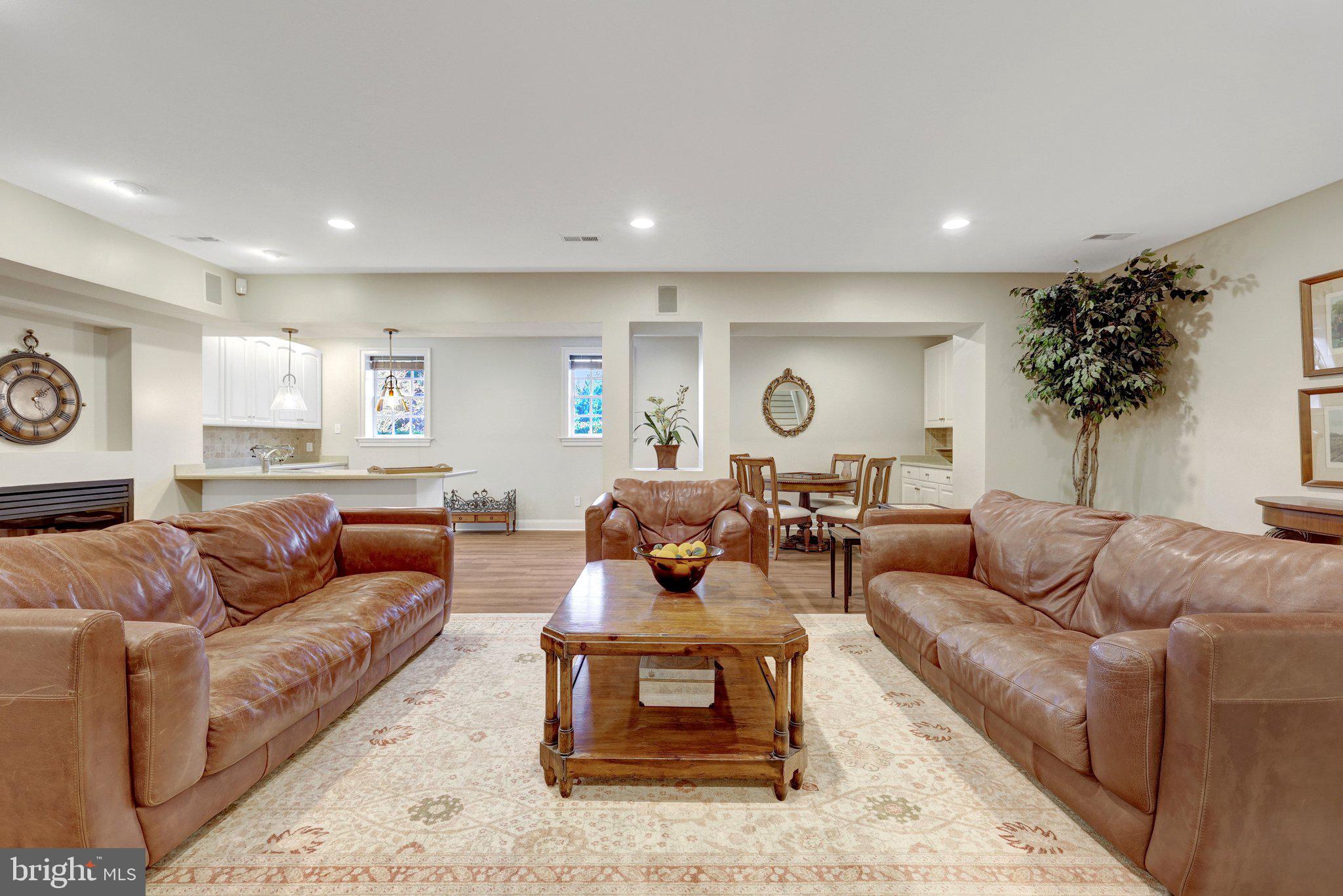 SWINKS MILL WOODS - Residential