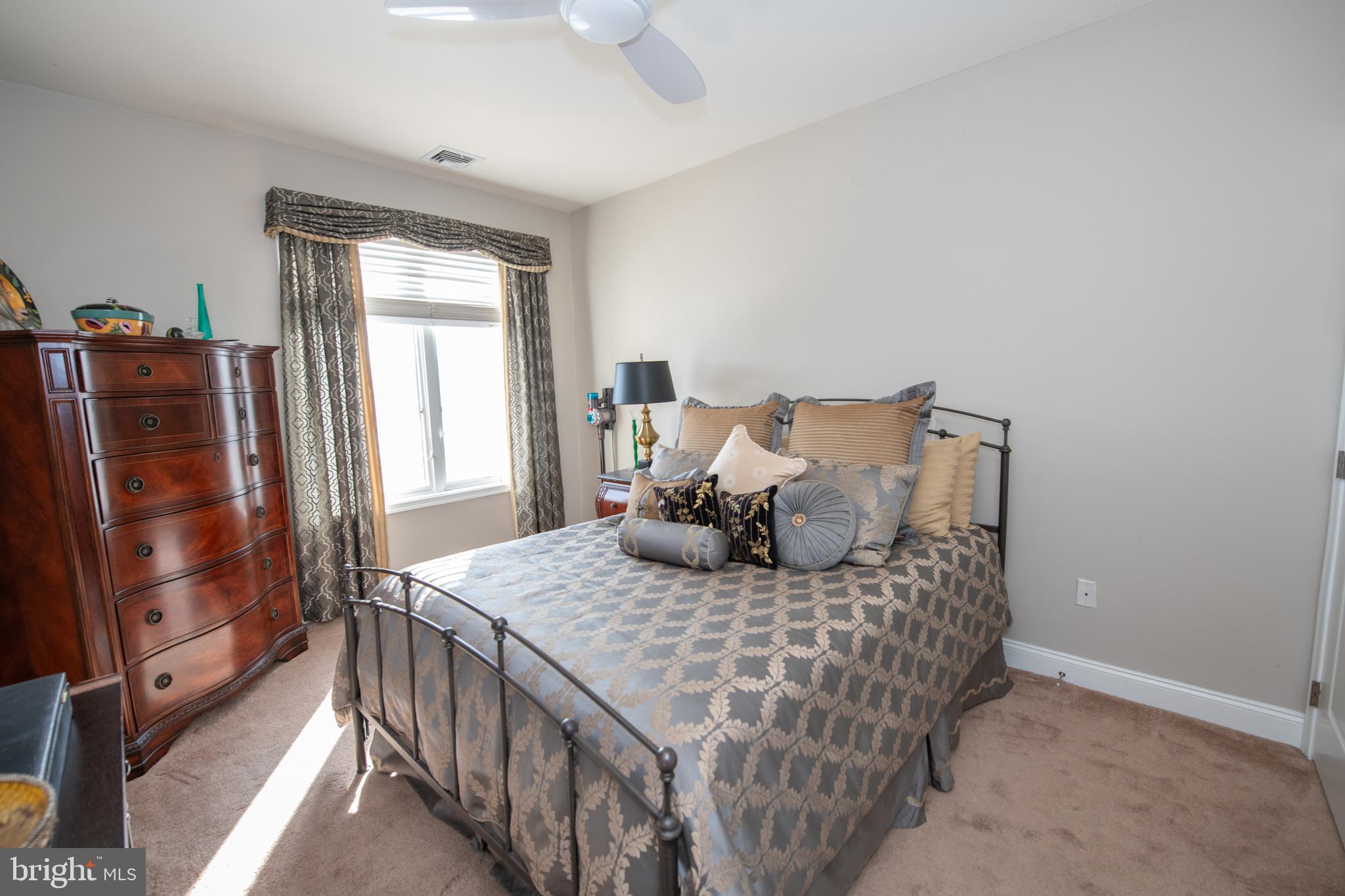 HUNTINGDON PLACE - Residential