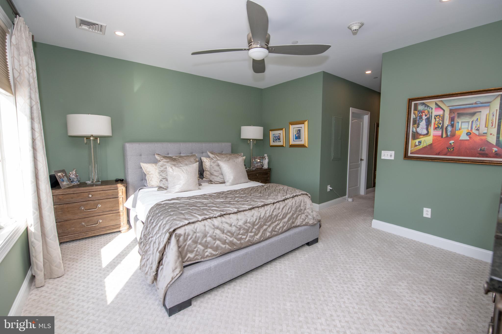 HUNTINGDON PLACE - Residential