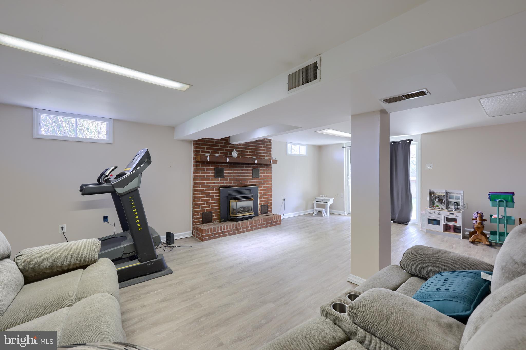 SHREWSBURY - Residential