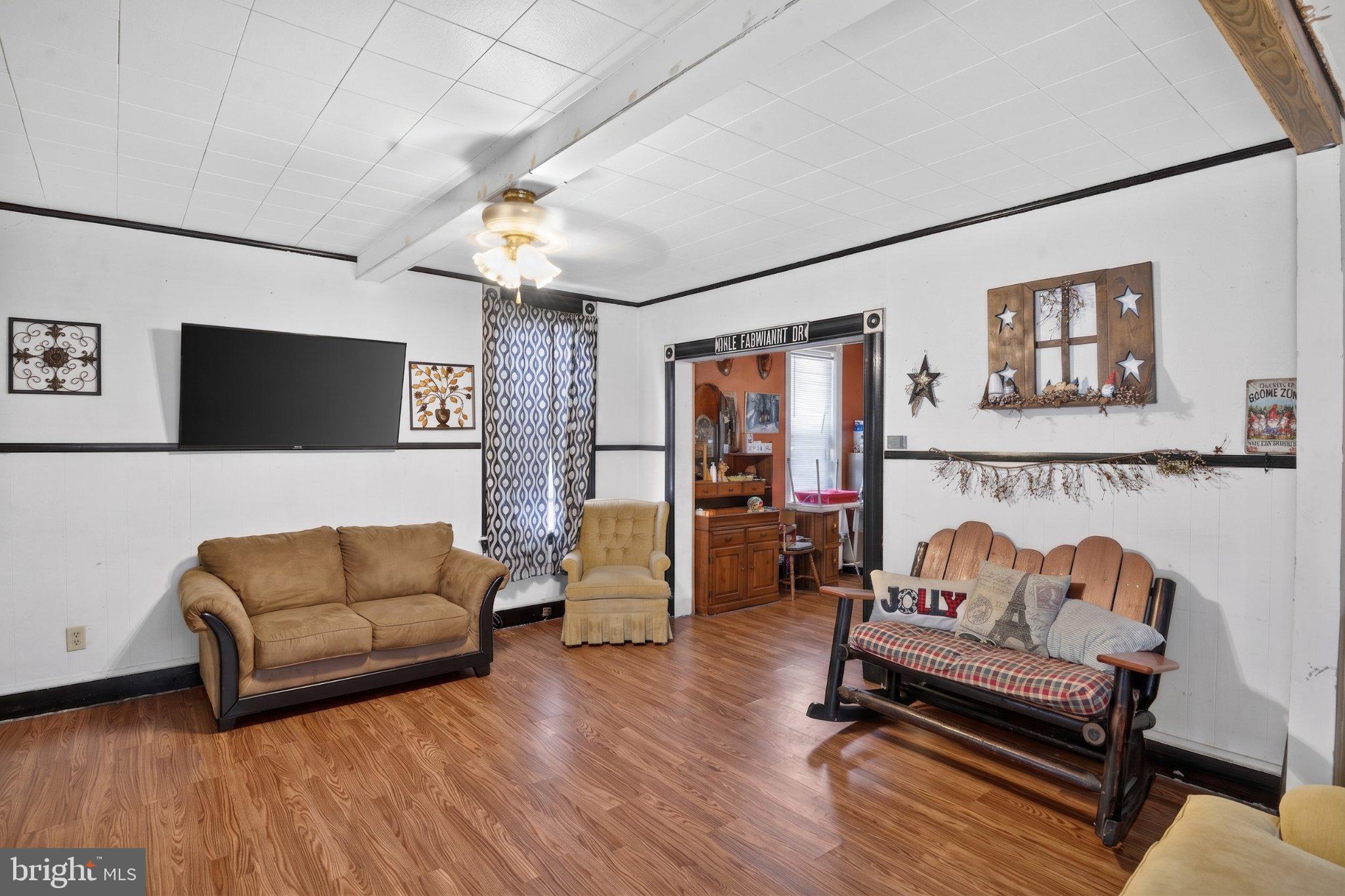 326 S 2ND STREET