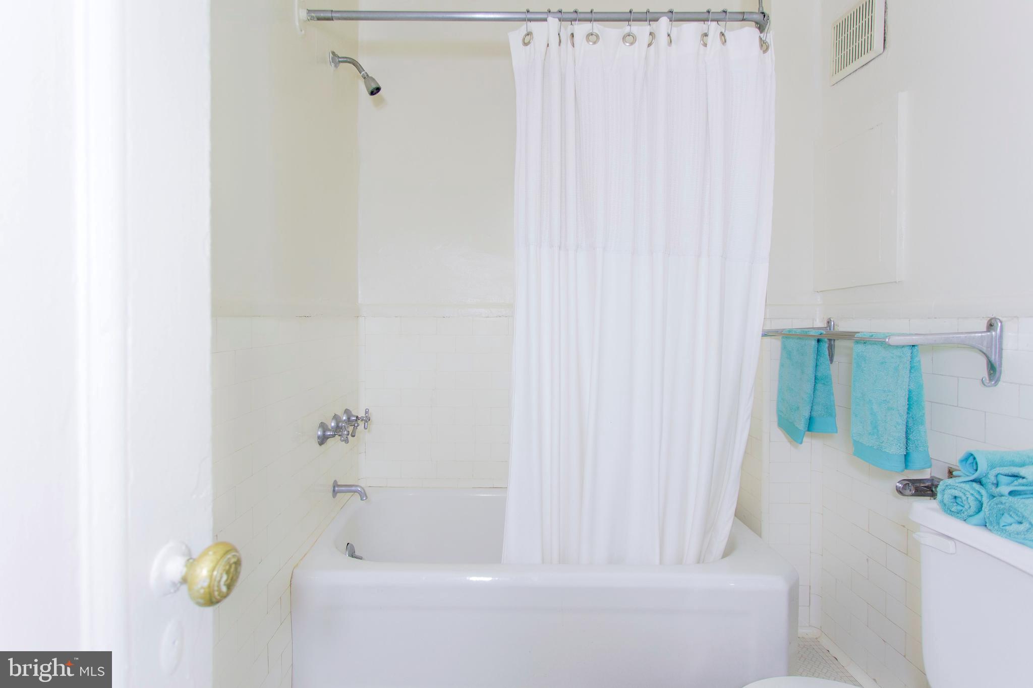 CENTER CITY - Residential Lease