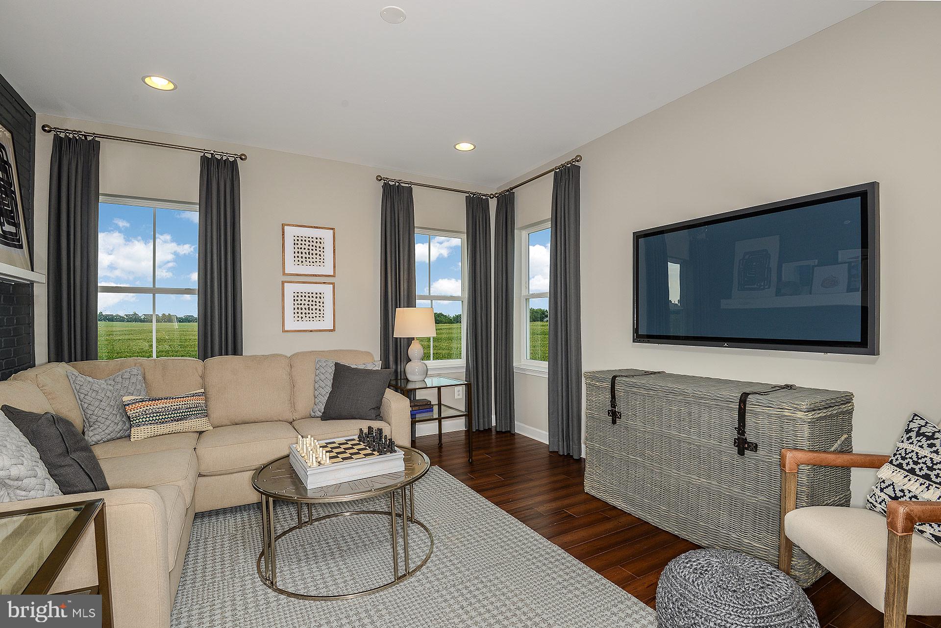 SENSENY VILLAGE - Residential