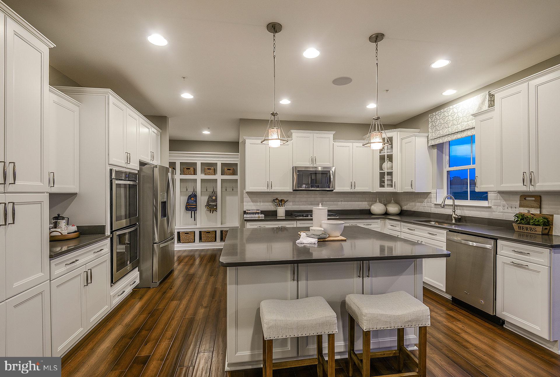 SENSENY VILLAGE - Residential