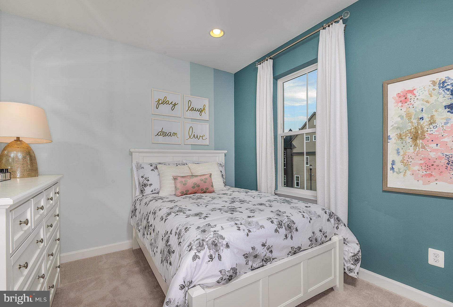 SENSENY VILLAGE - Residential