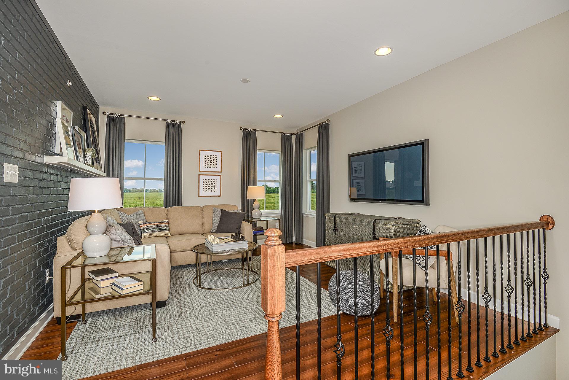 SENSENY VILLAGE - Residential