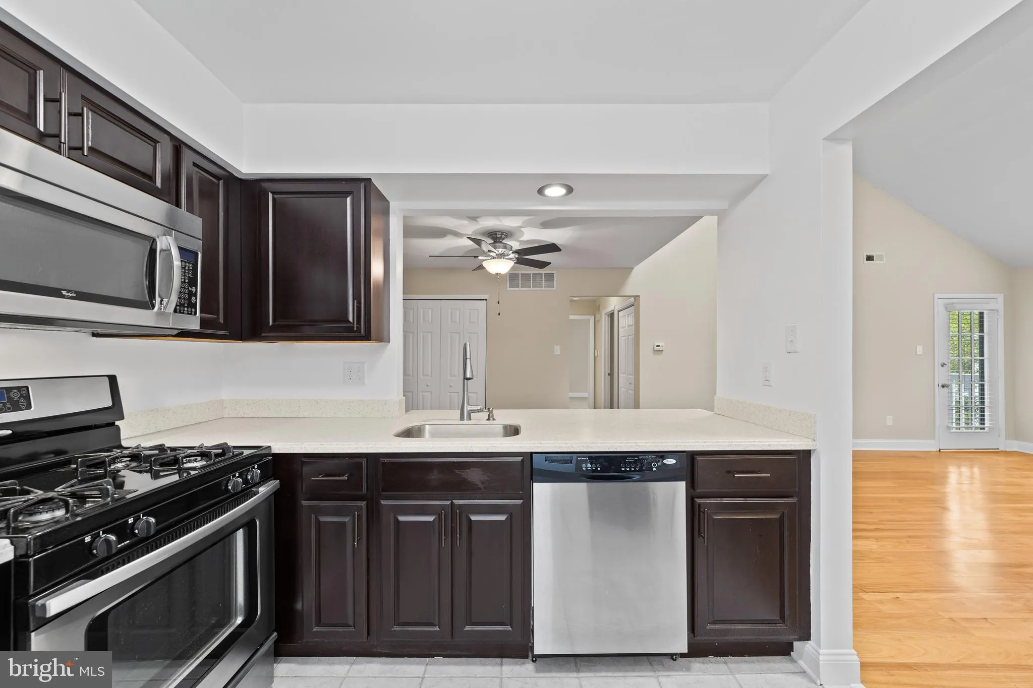 Sewell, New Jersey 08080, United States, 2 Bedrooms Bedrooms, ,2 BathroomsBathrooms,Residential,Coming Soon,243414