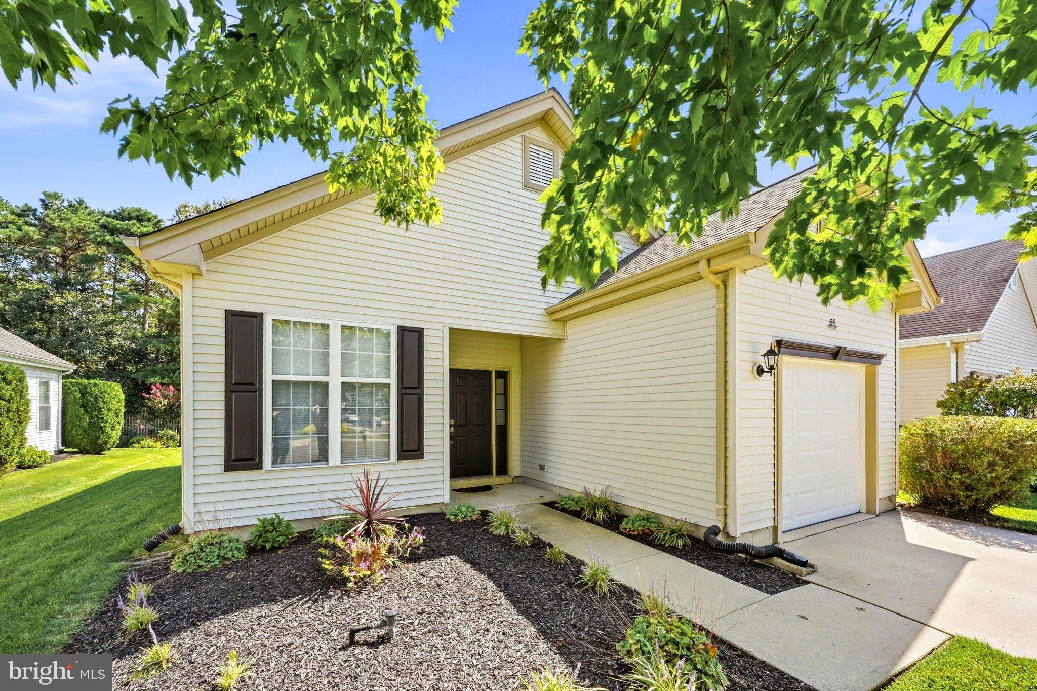 55 WARWICK WAY