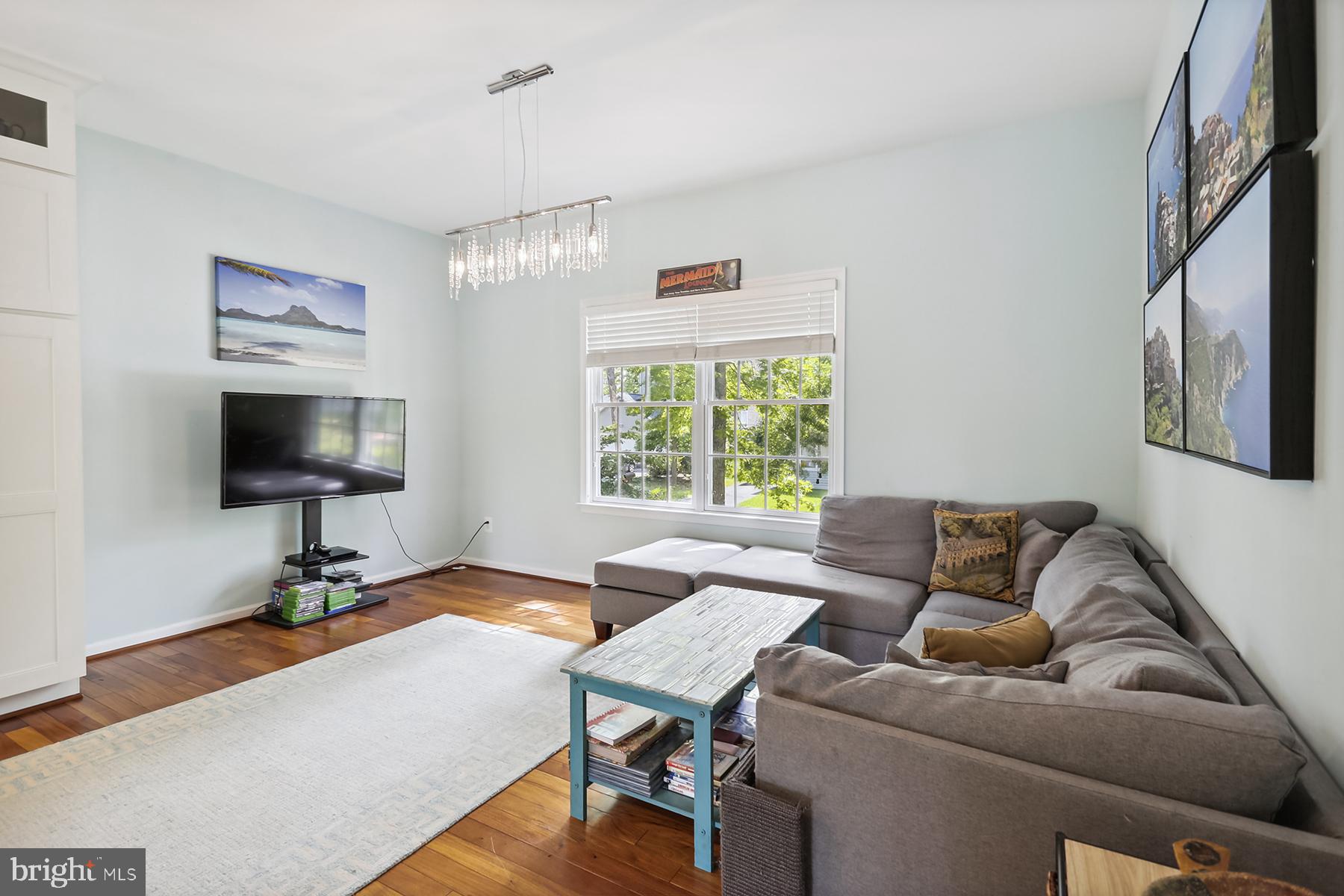 OYSTER HARBOR - Residential